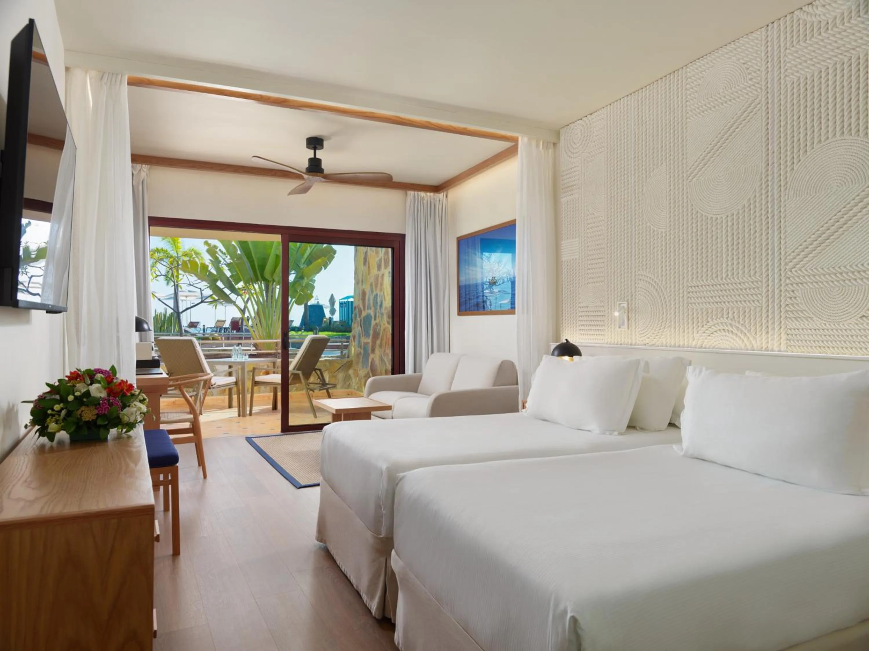 Bed in H10 Playa Meloneras Horizons Collection