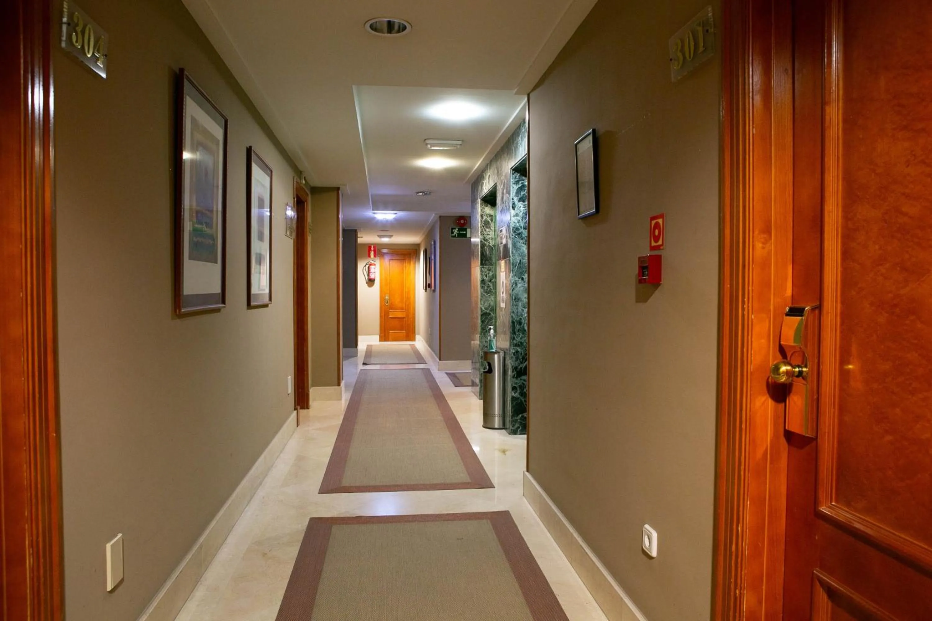 Decorative detail in Hotel Sercotel Ciudad de Oviedo