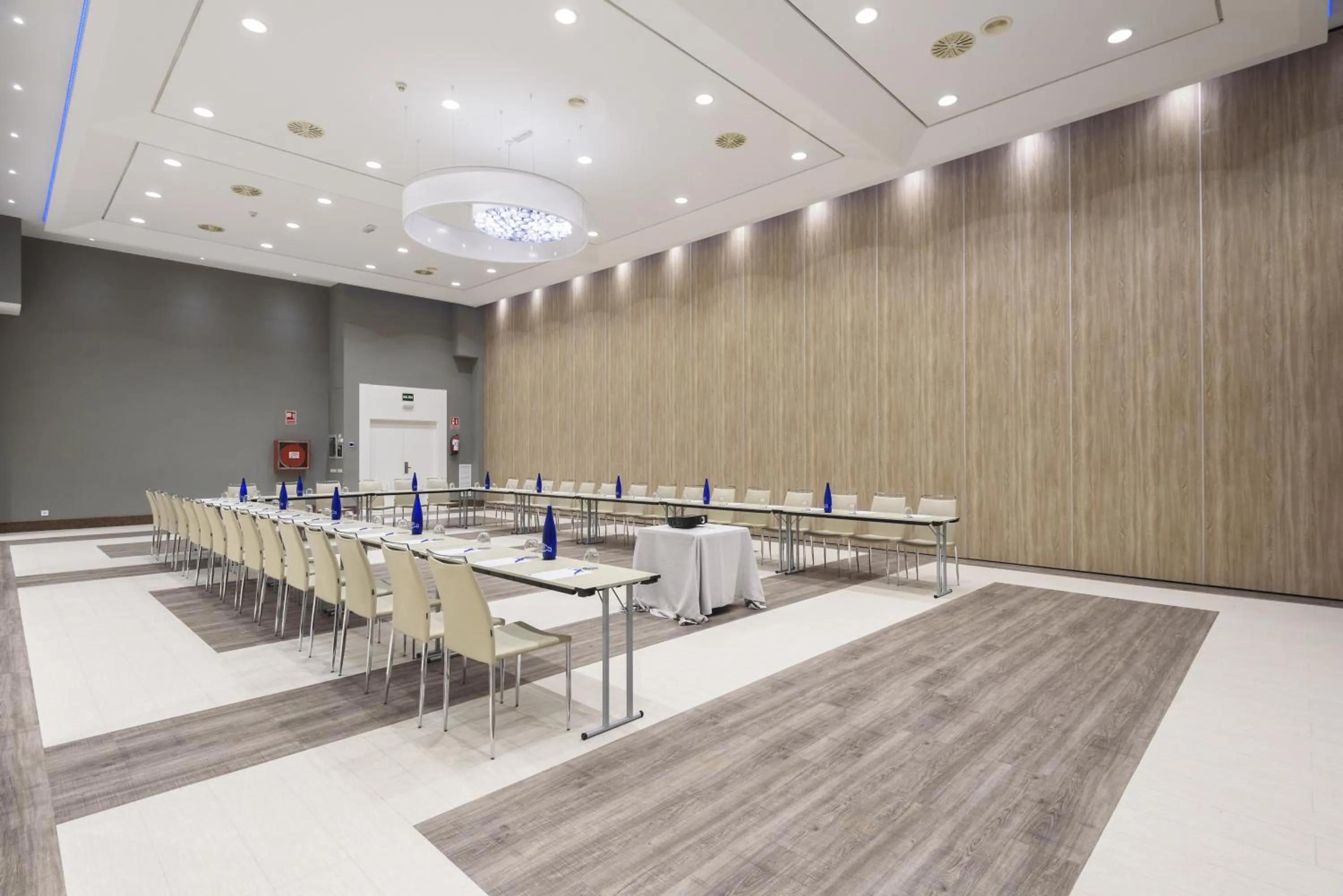 Meeting/conference room in Hotel Guadalajara & Conference Center Affiliated by Meliá