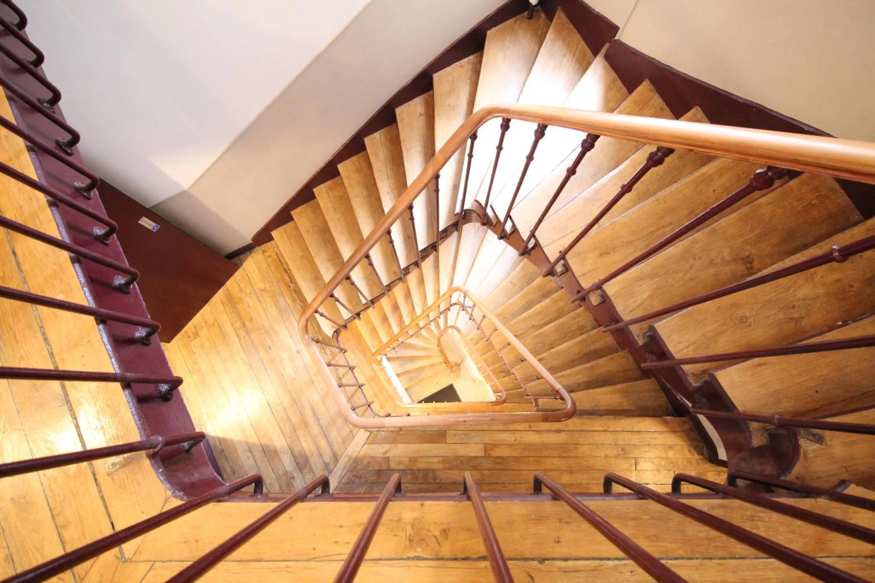 Decorative detail in Hotel des Pyrénées