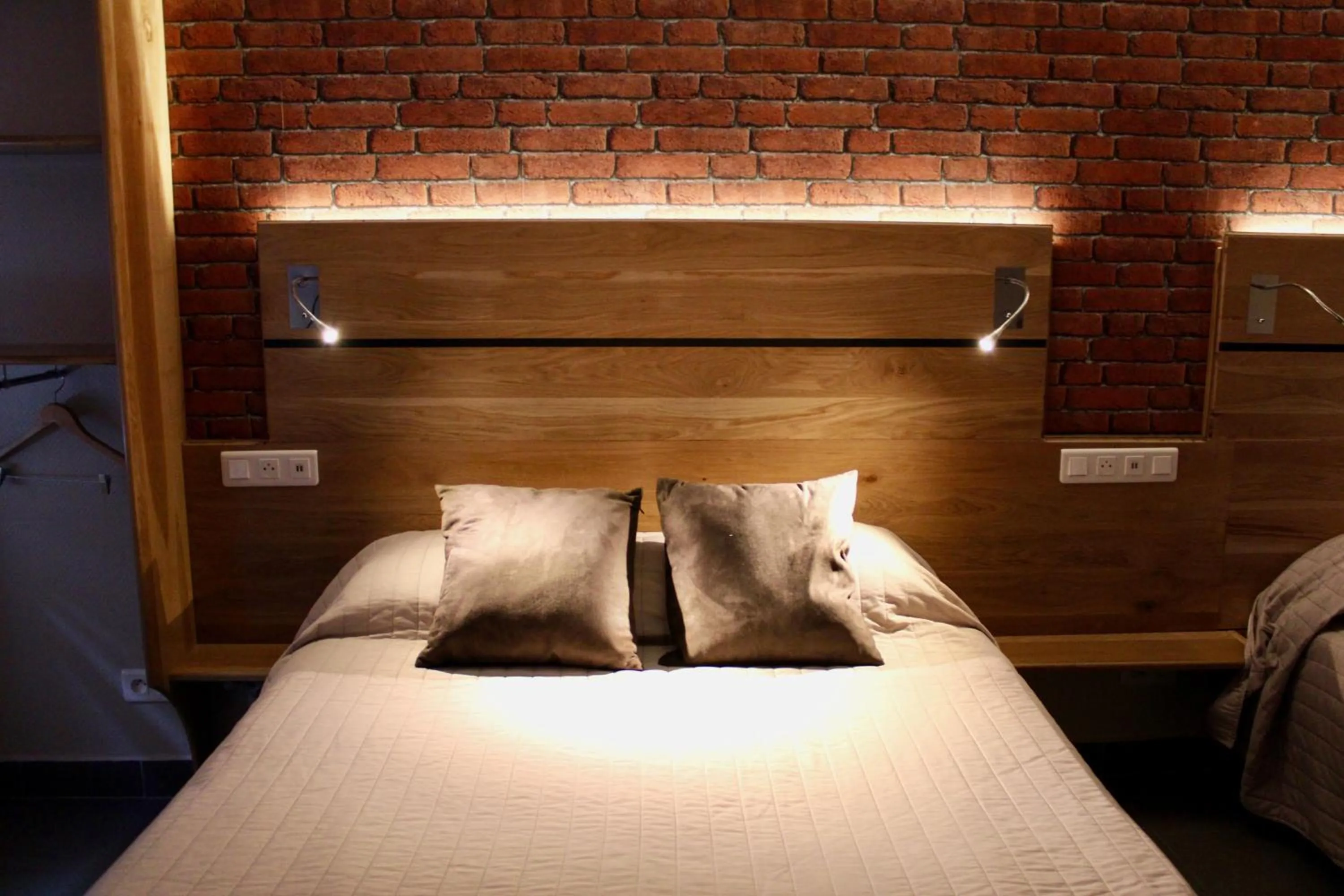 Bed in Hotel des Pyrénées