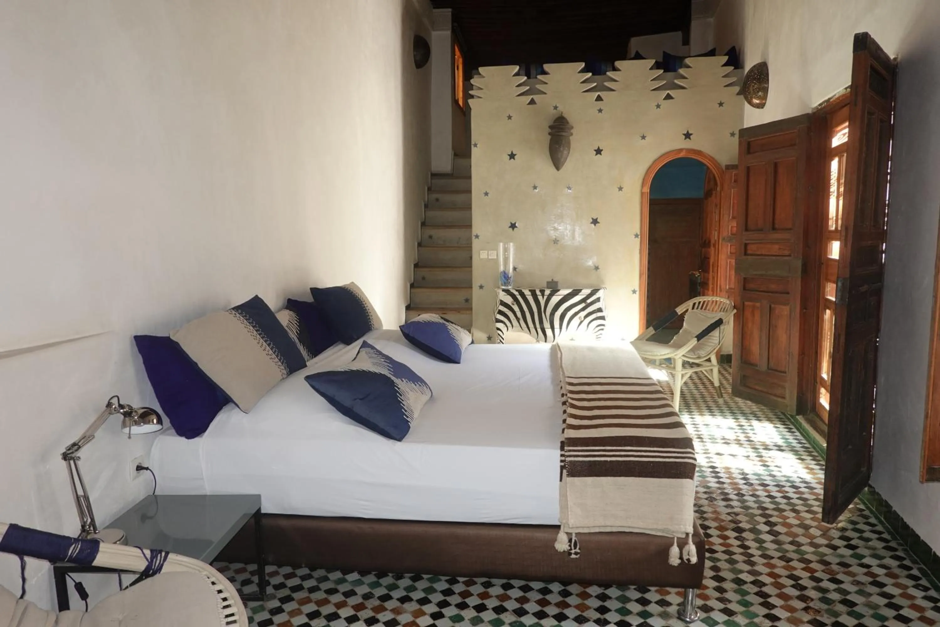 Photo of the whole room, Bed in Dar 7 Louyat