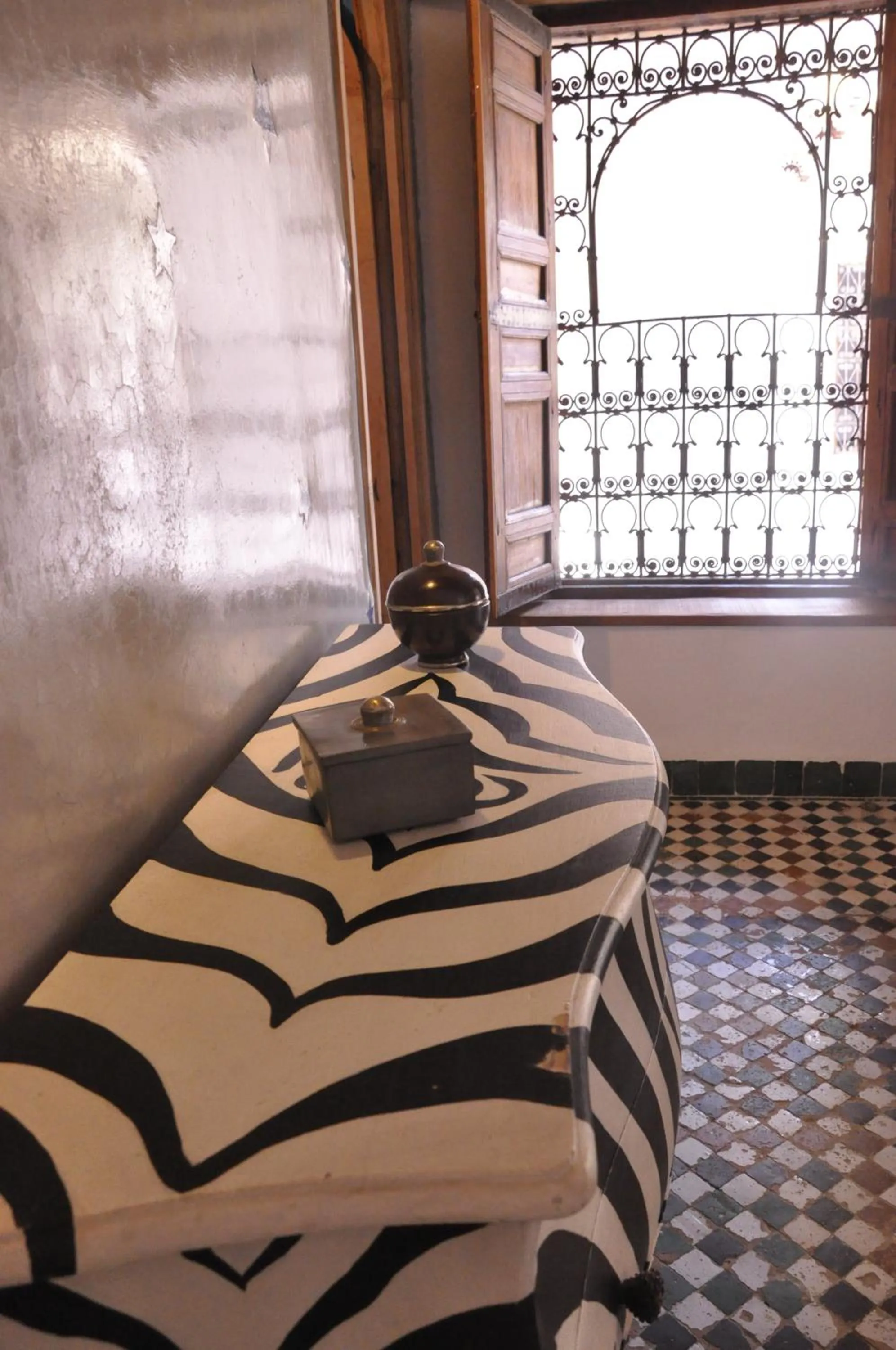 Decorative detail, Bed in Dar 7 Louyat