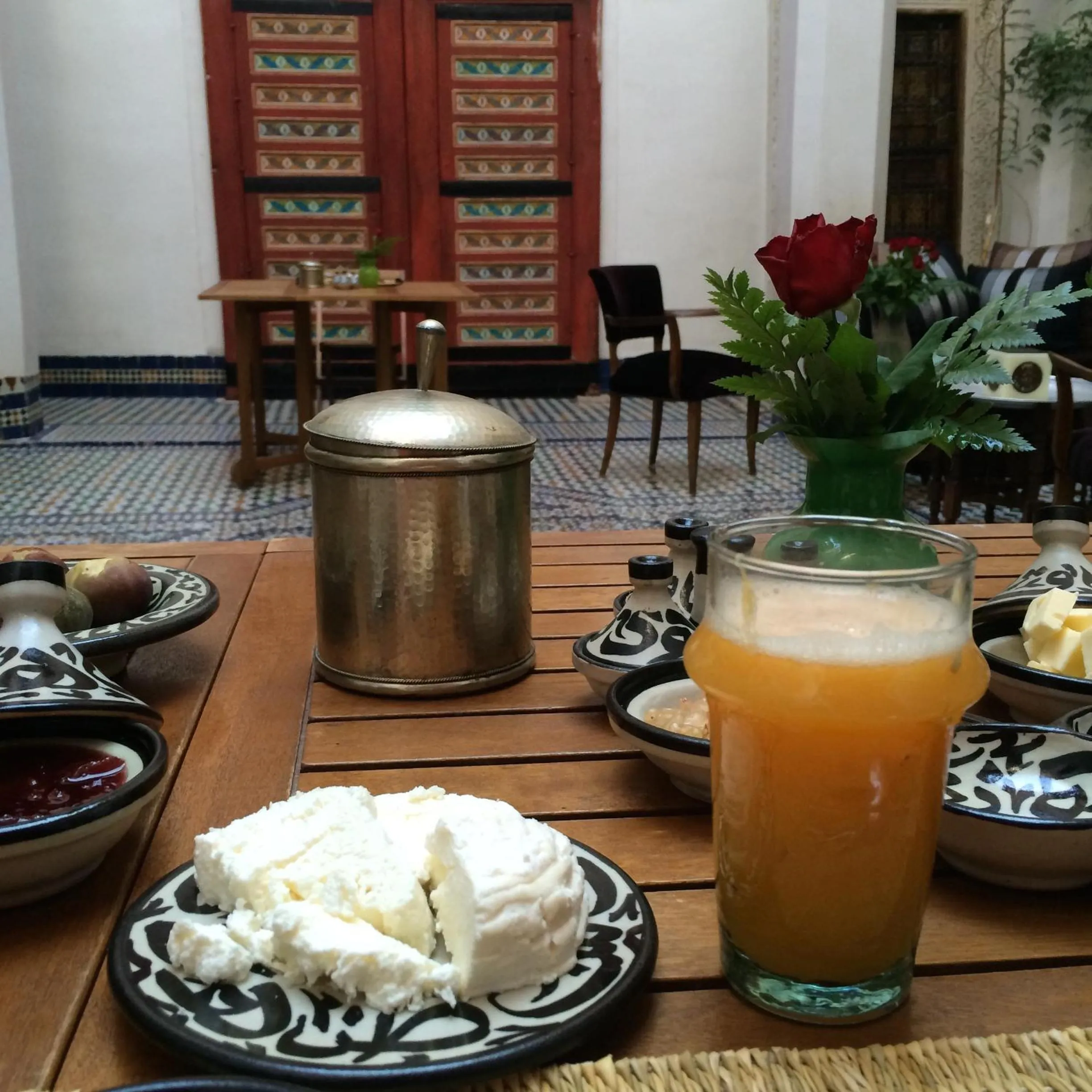 Food and drinks in Dar 7 Louyat