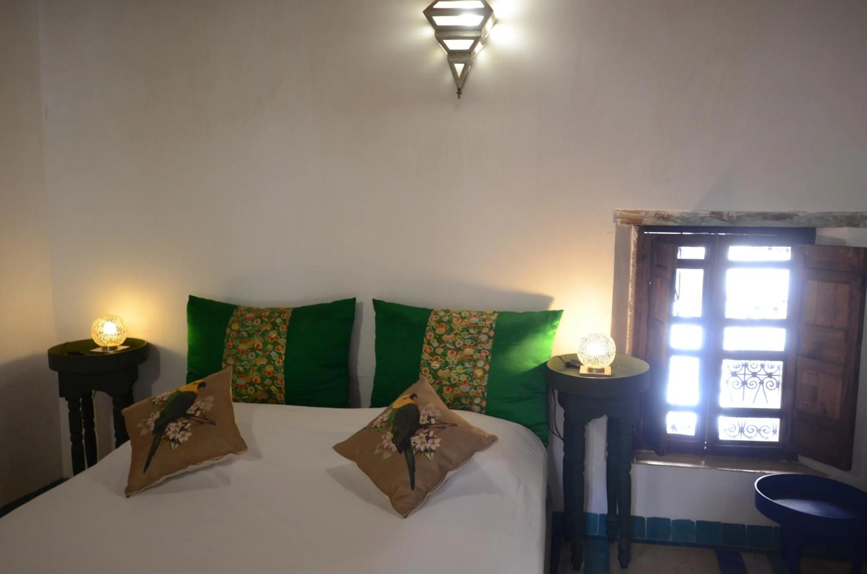 Photo of the whole room, Bed in Dar 7 Louyat