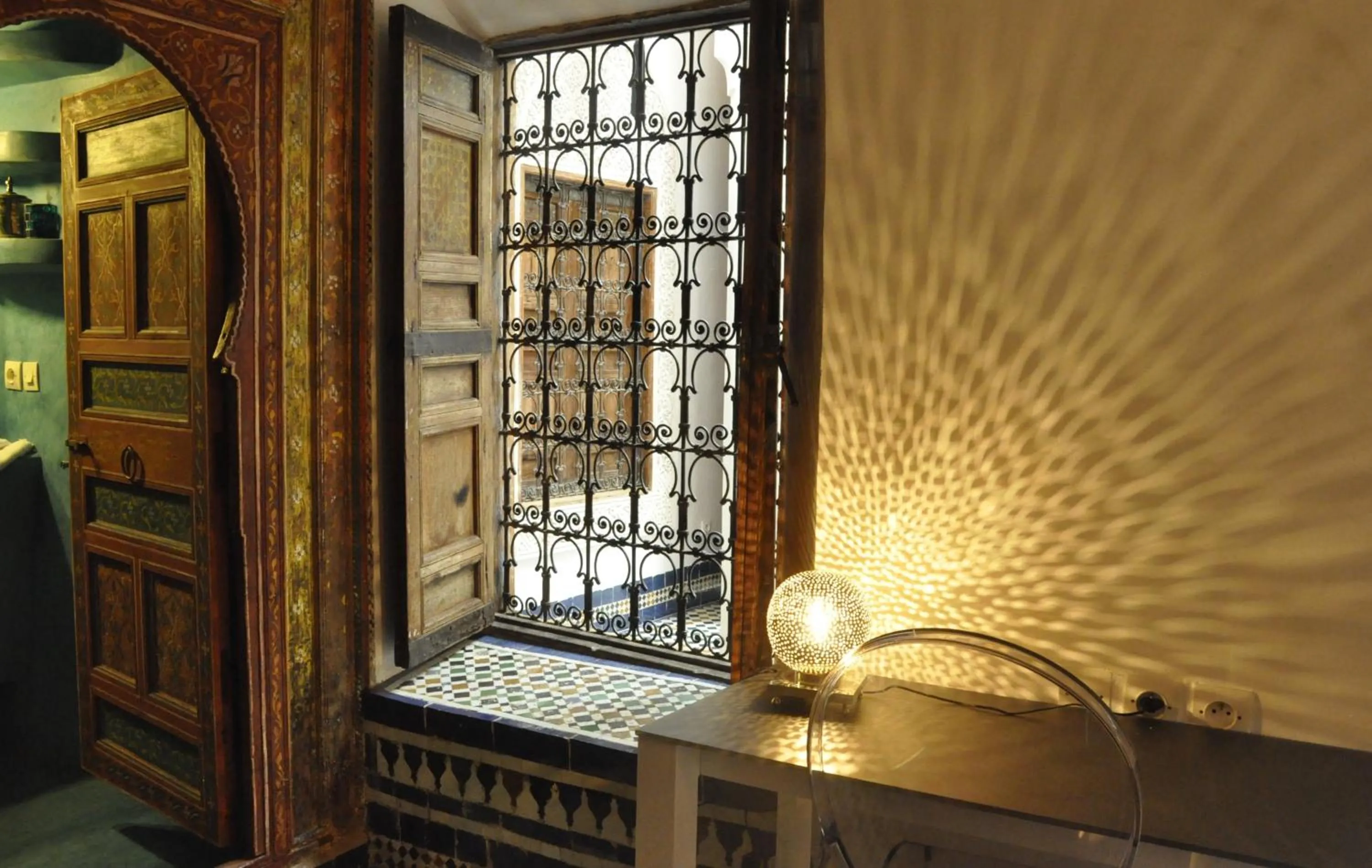 Decorative detail in Dar 7 Louyat