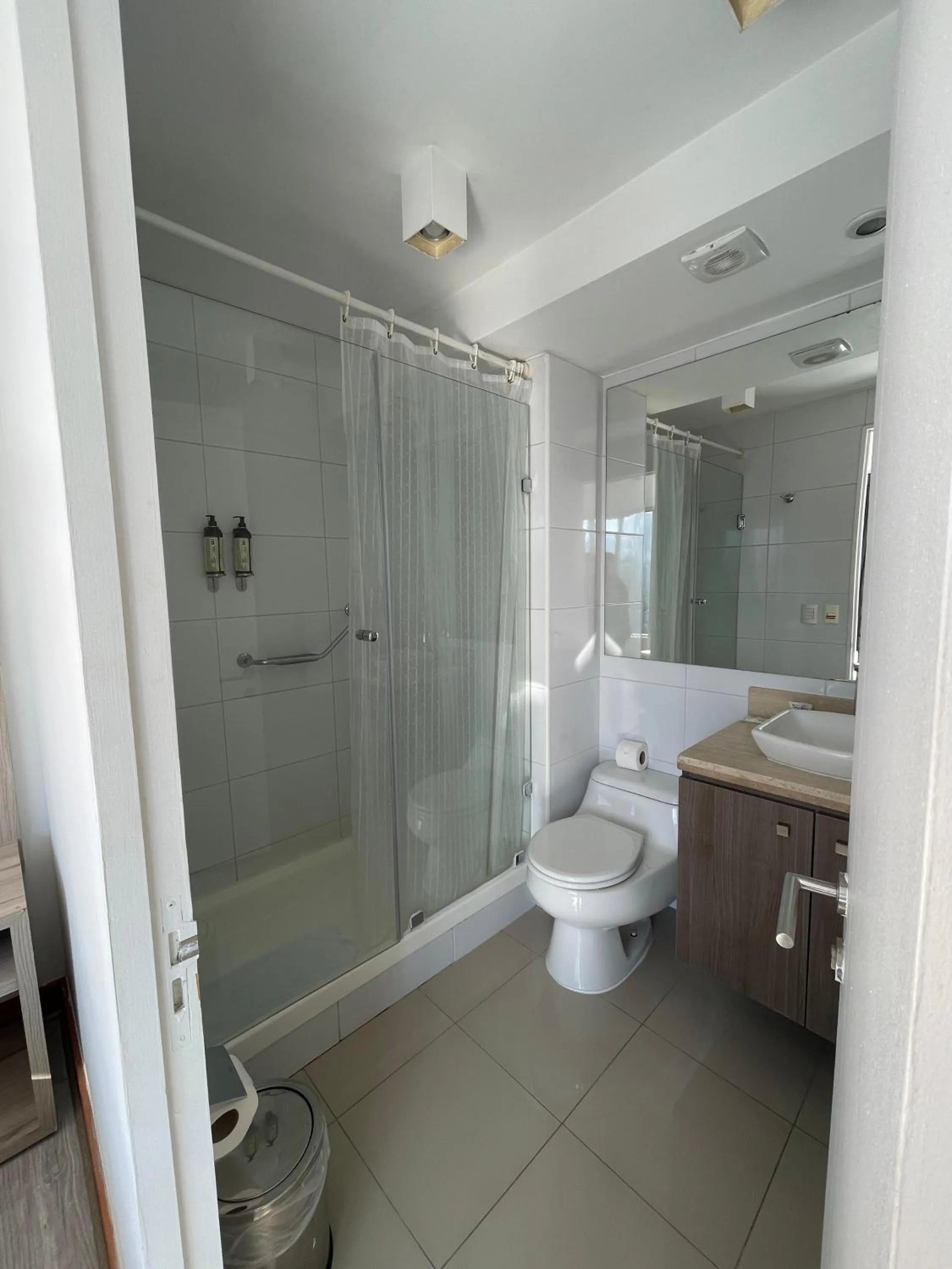 Bathroom in Hotel Terrado Lyon