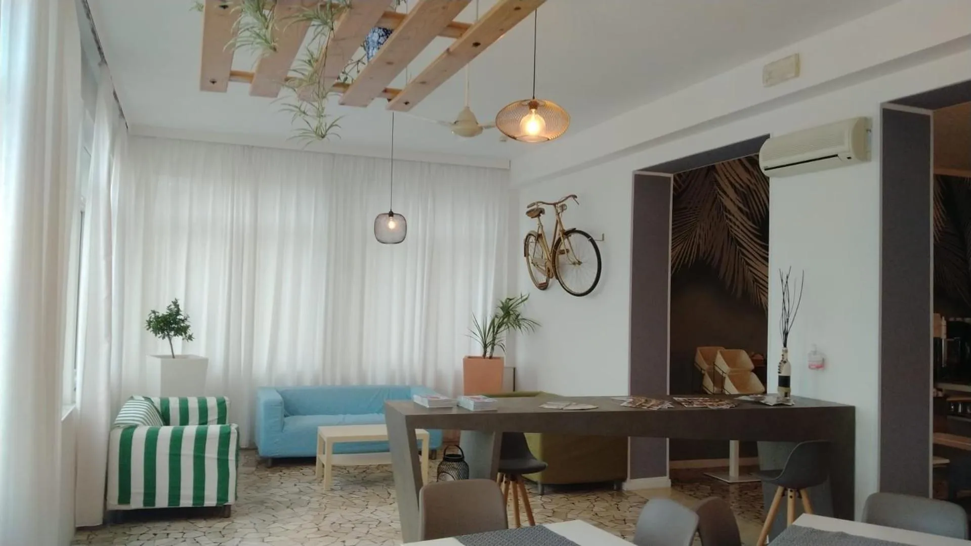 Living room in Nautic Beach Hotel