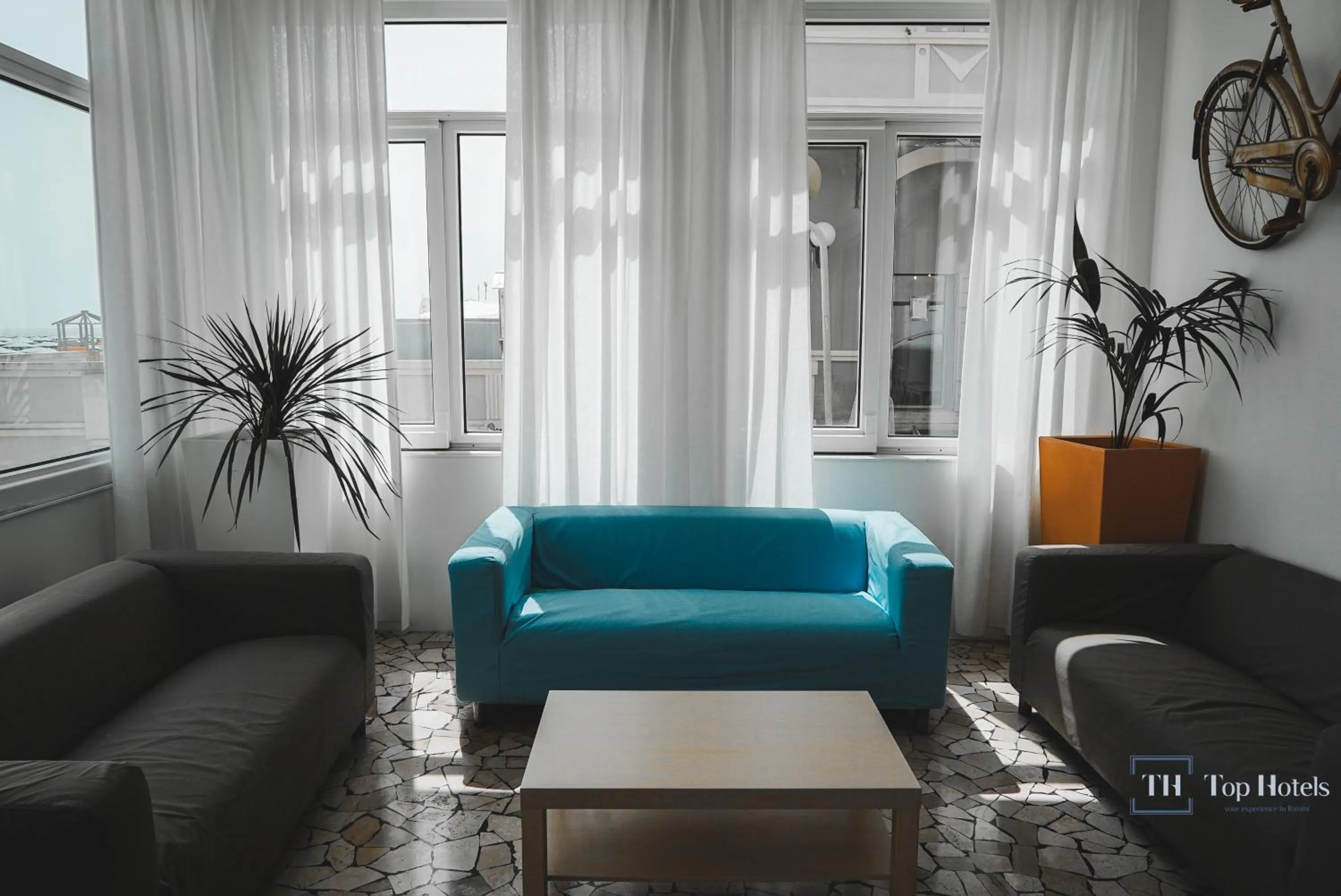 Living room in Nautic Beach Hotel