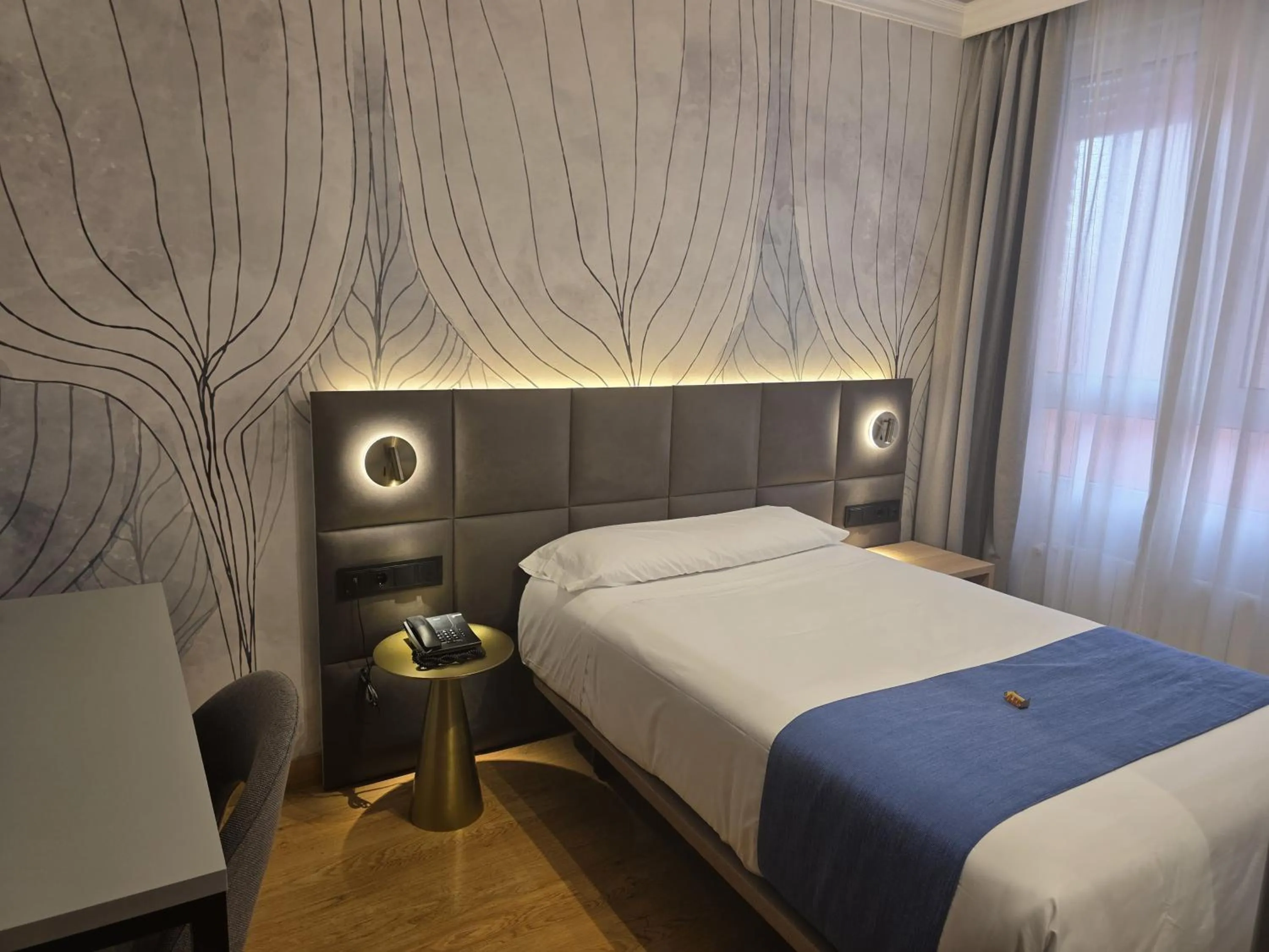 Other, Bed in Hotel Corona de Castilla Burgos