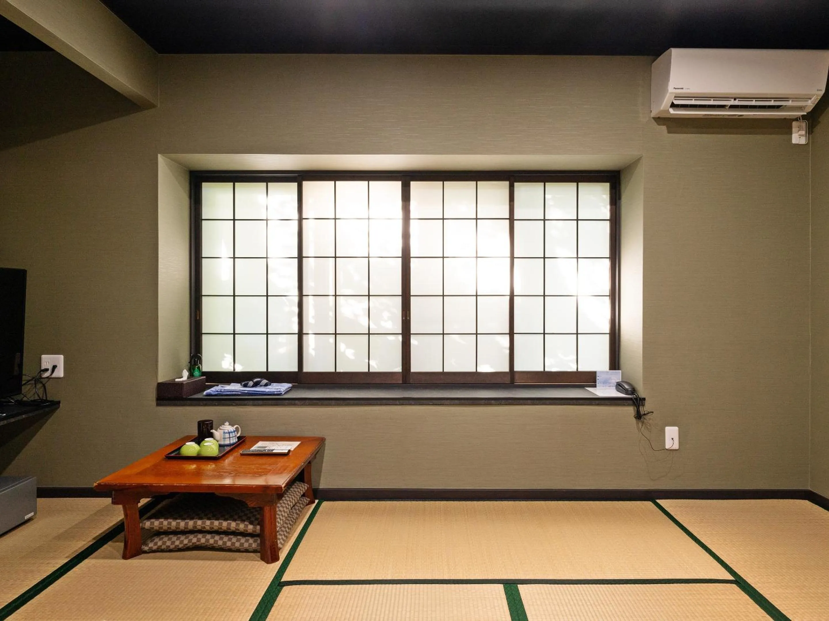 Photo of the whole room in SUIHOUEN