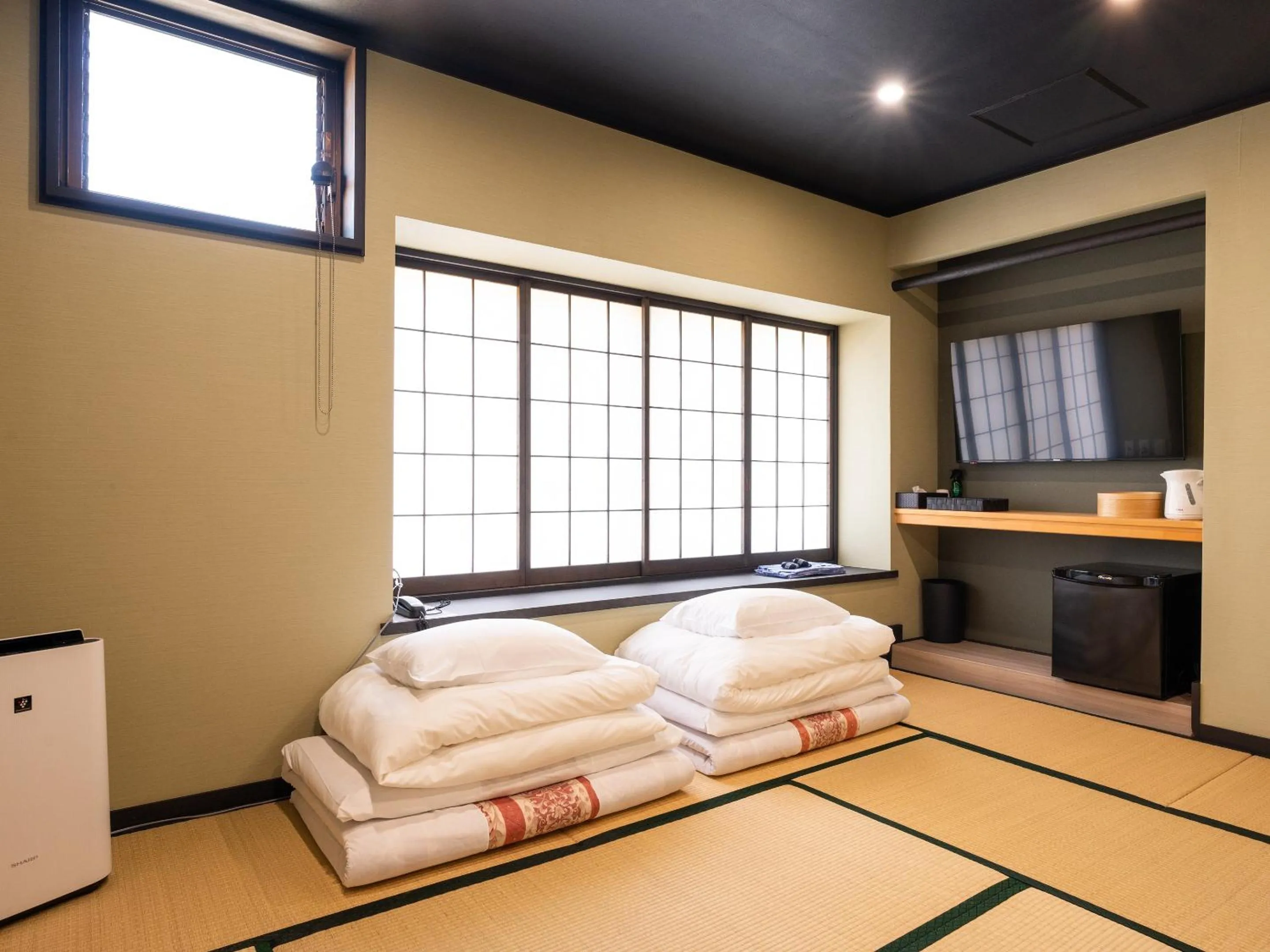 Photo of the whole room, Bed in SUIHOUEN