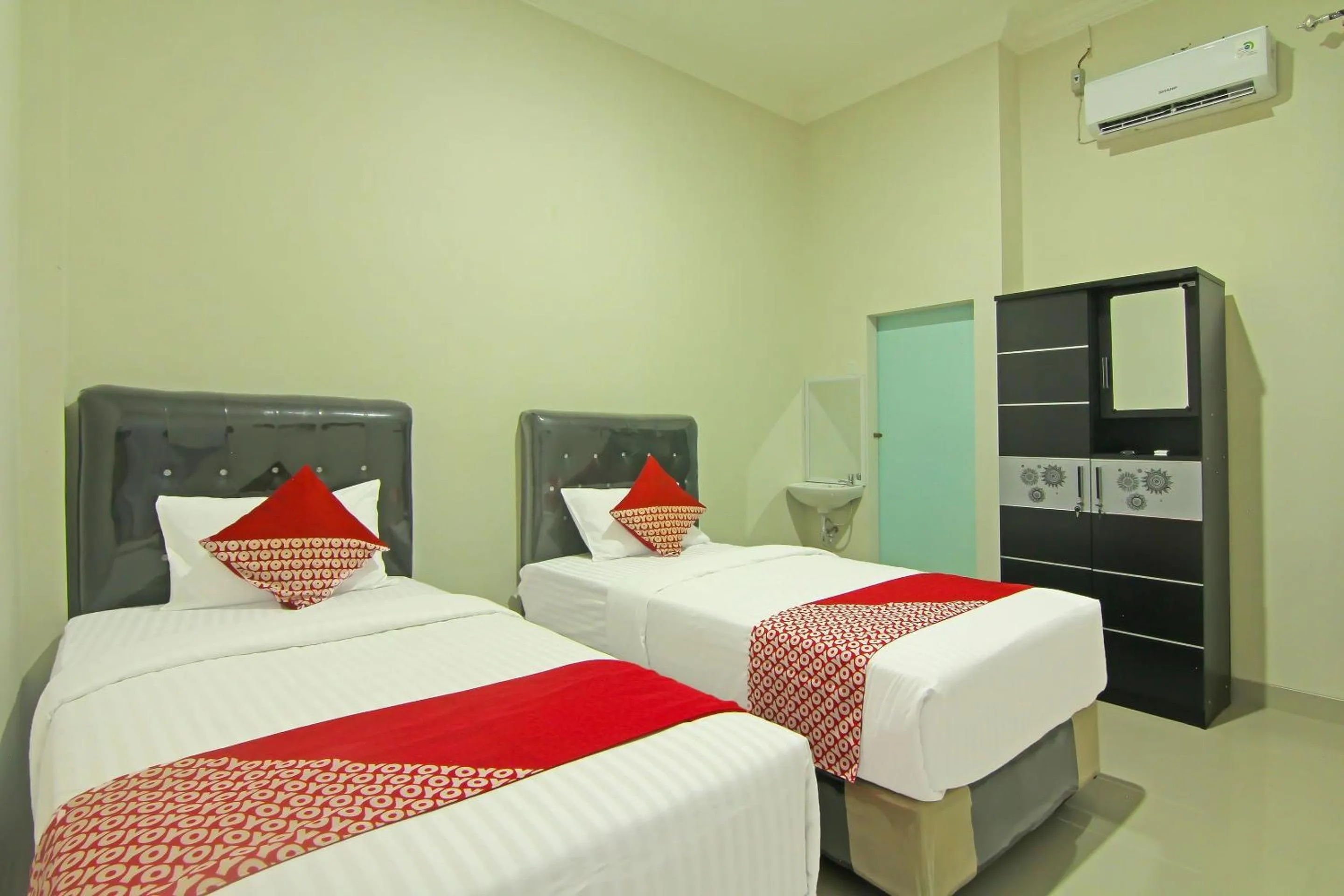 Bedroom, Bed in Danceneter Padang formerly Utama Residence