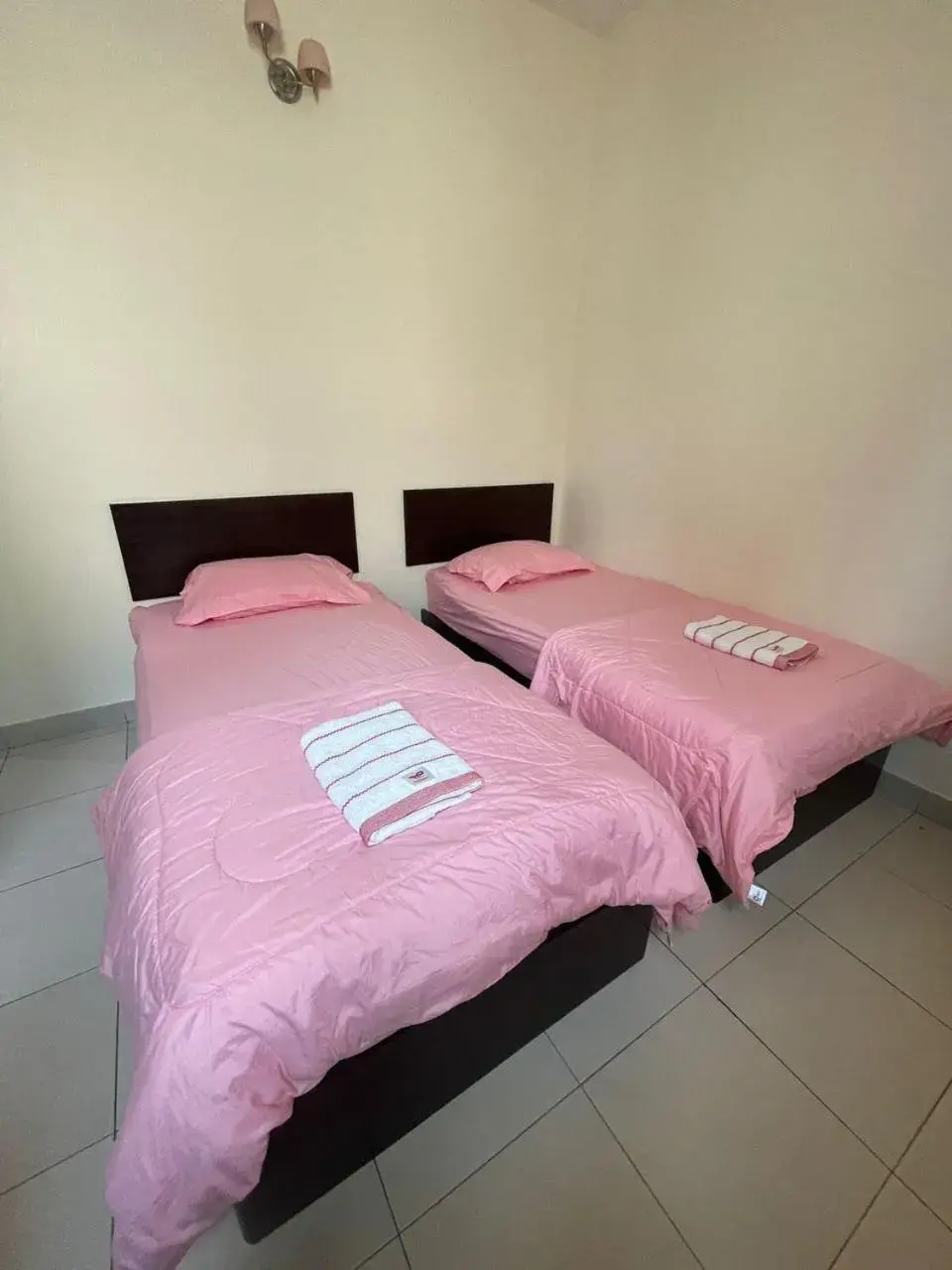 Budget Twin Room - single occupancy in Intanova Hotel Budget Twin Room - single occupancy in Intanova Hotel