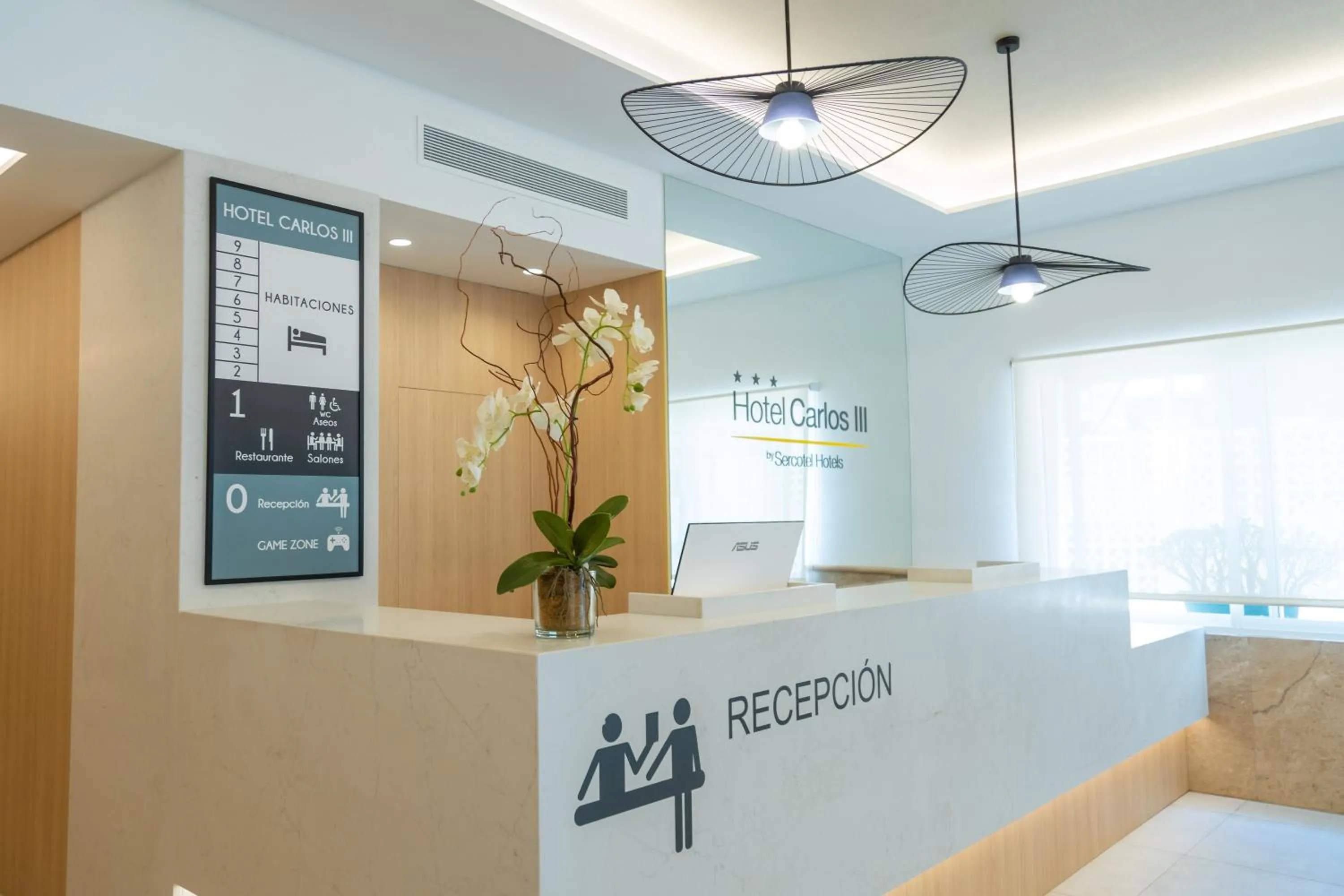 Lobby or reception in Sercotel Carlos III