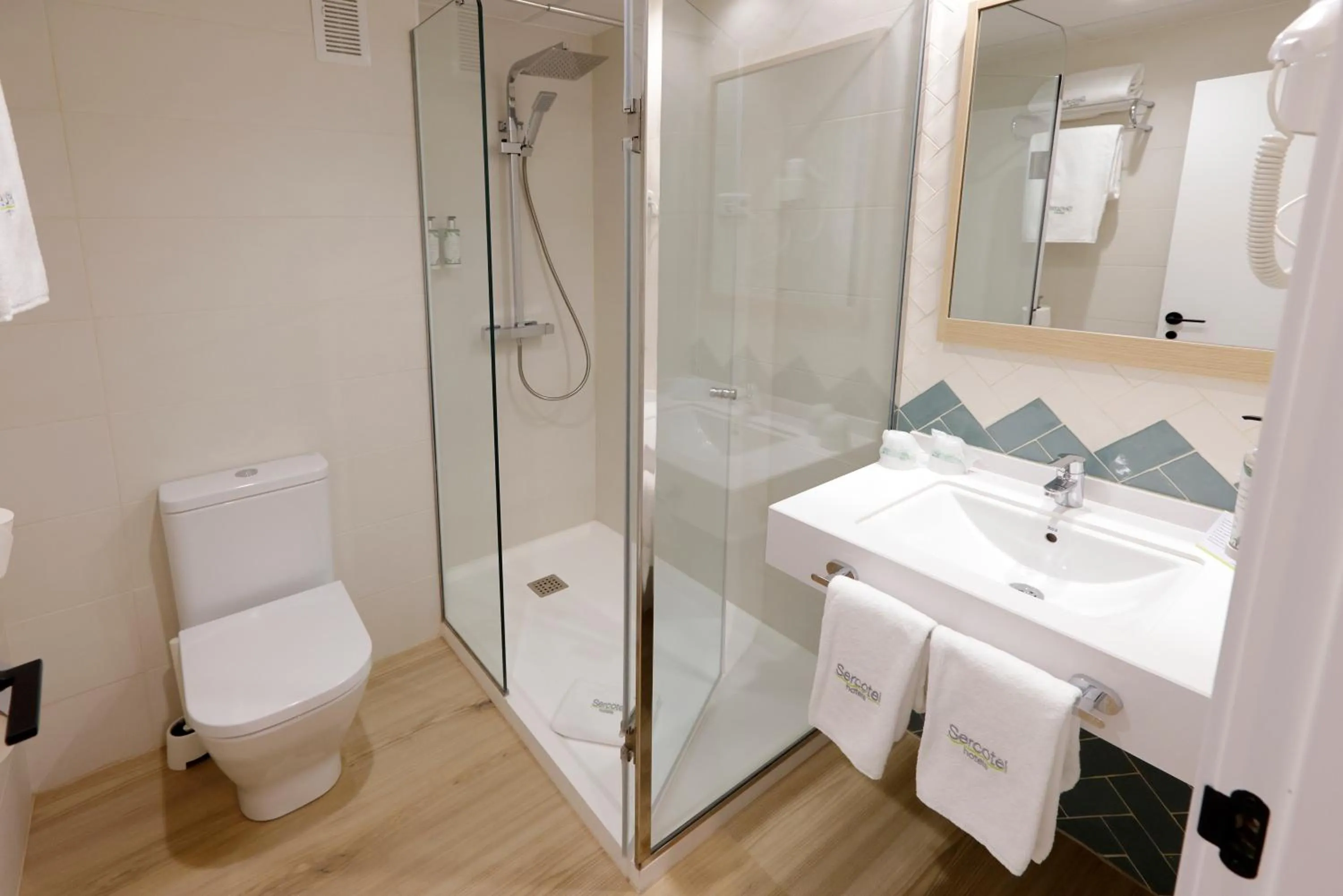 Bathroom in Sercotel Carlos III