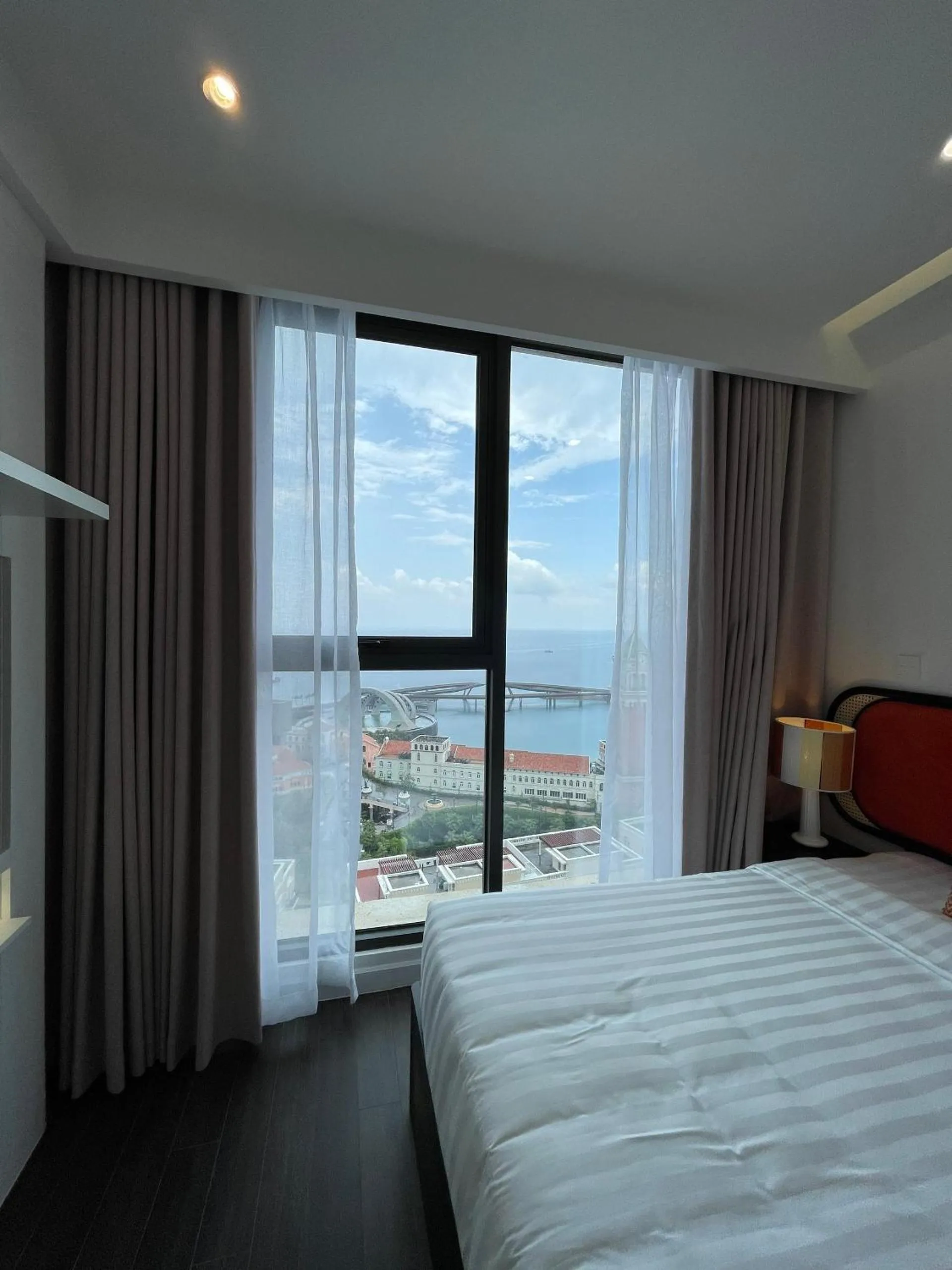 Natural landscape, Bed in Times Corner Sorrento Hotel - Complimentary Sunset Town Tour 4pm to 5pm everyday