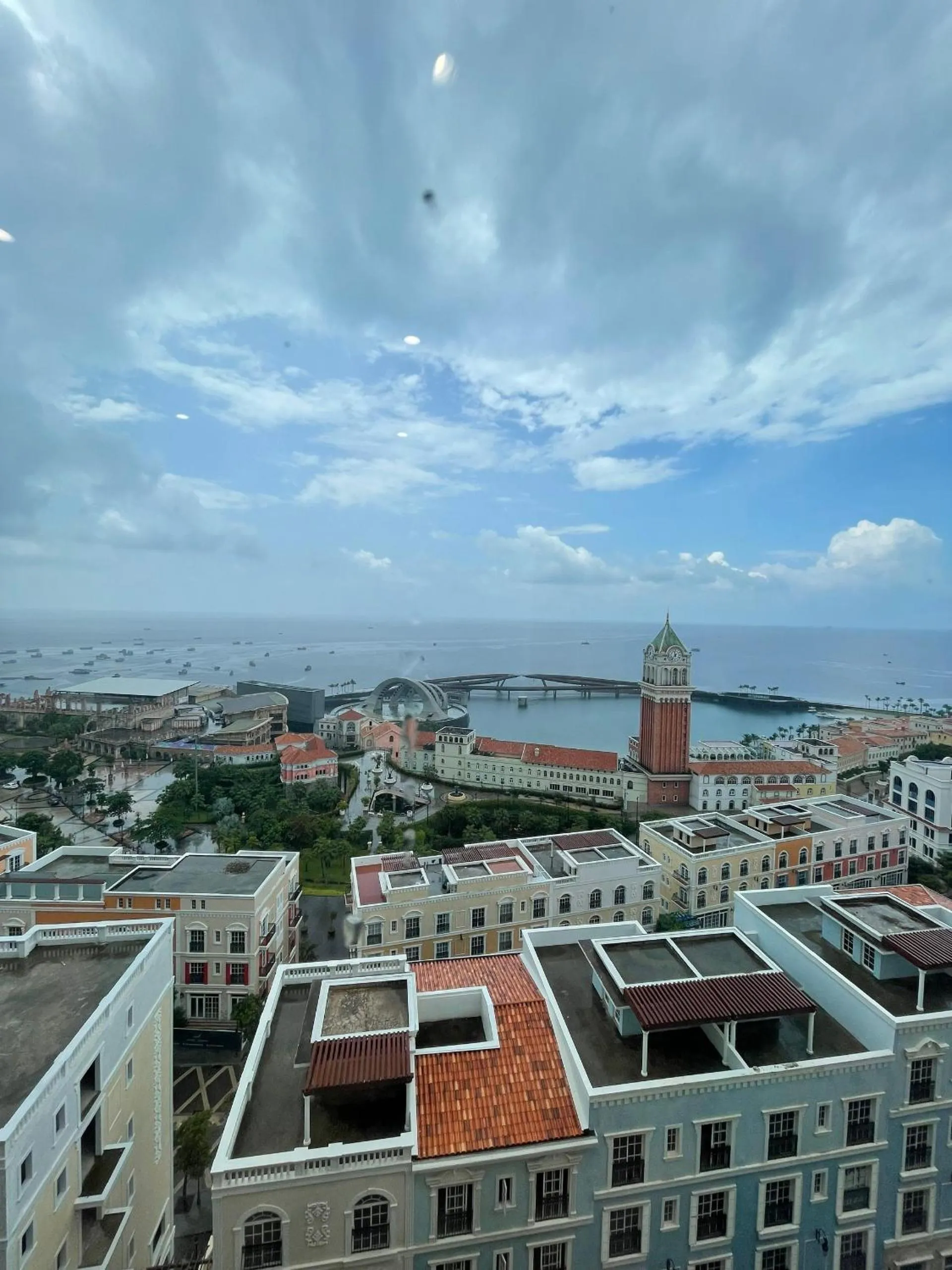 Nearby landmark in Times Corner Sorrento Hotel - Complimentary Sunset Town Tour 4pm to 5pm everyday