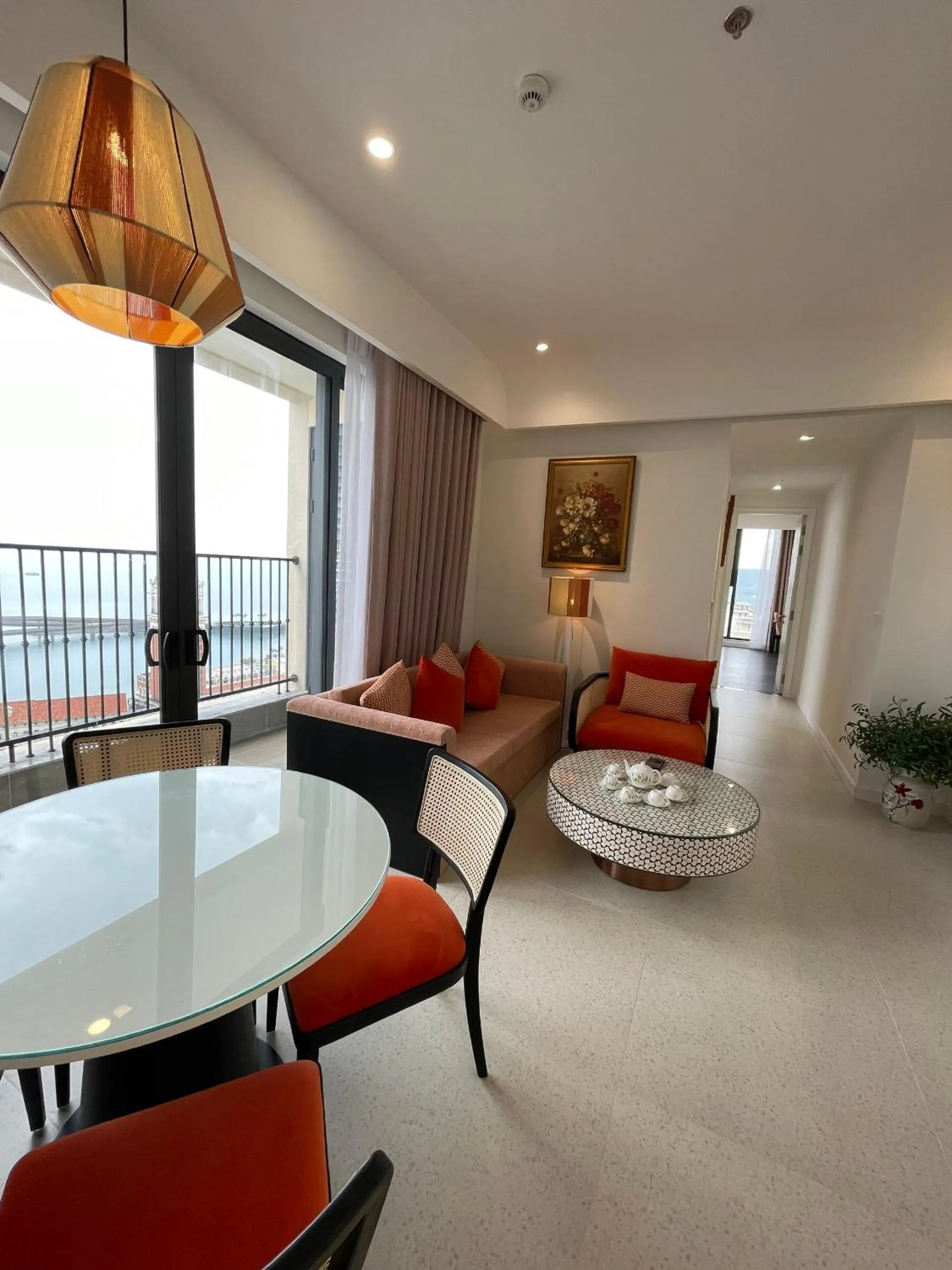 Living room in Times Corner Sorrento Hotel - Complimentary Sunset Town Tour 4pm to 5pm everyday