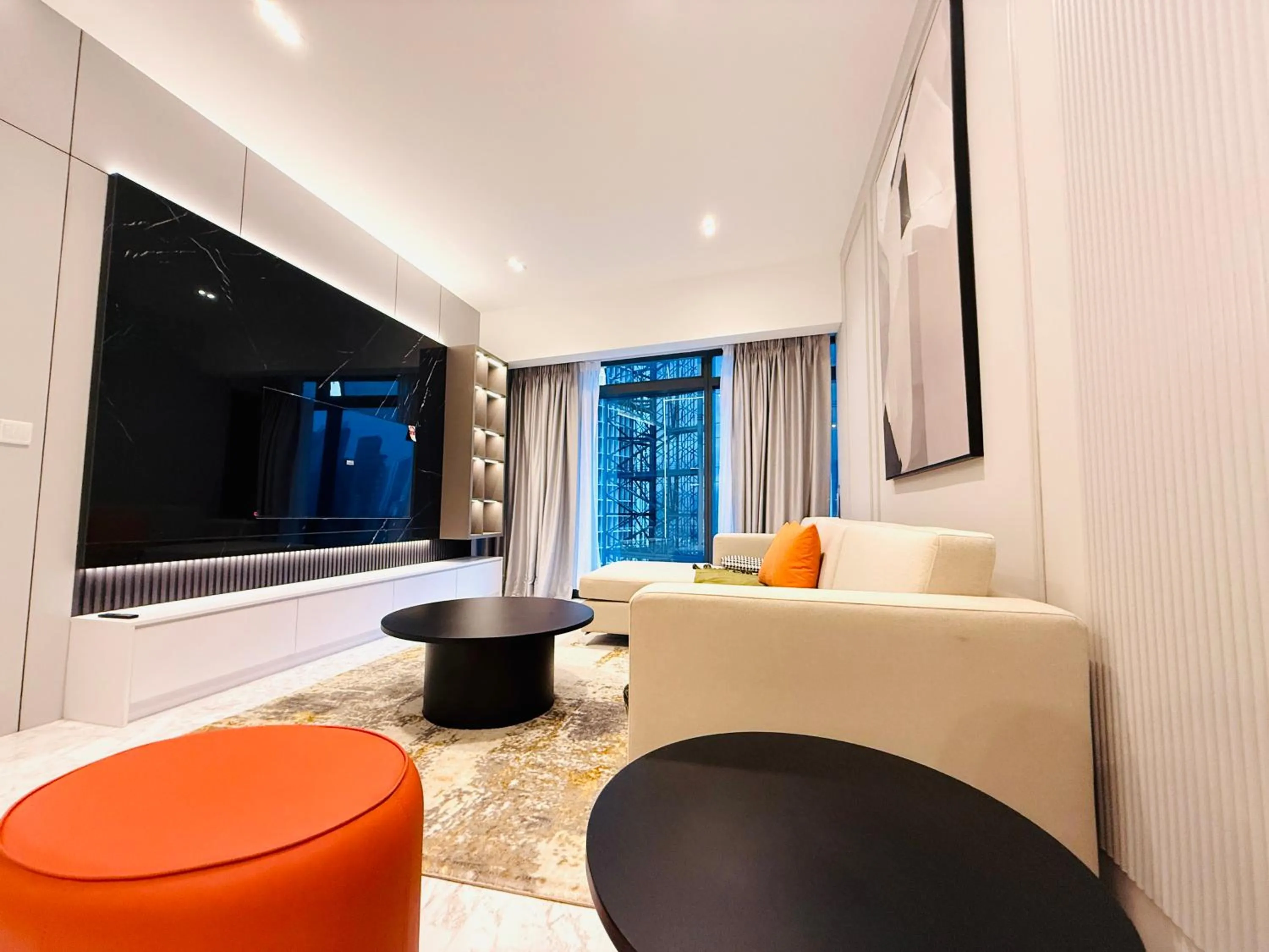 Eaton residences KLCC m@h