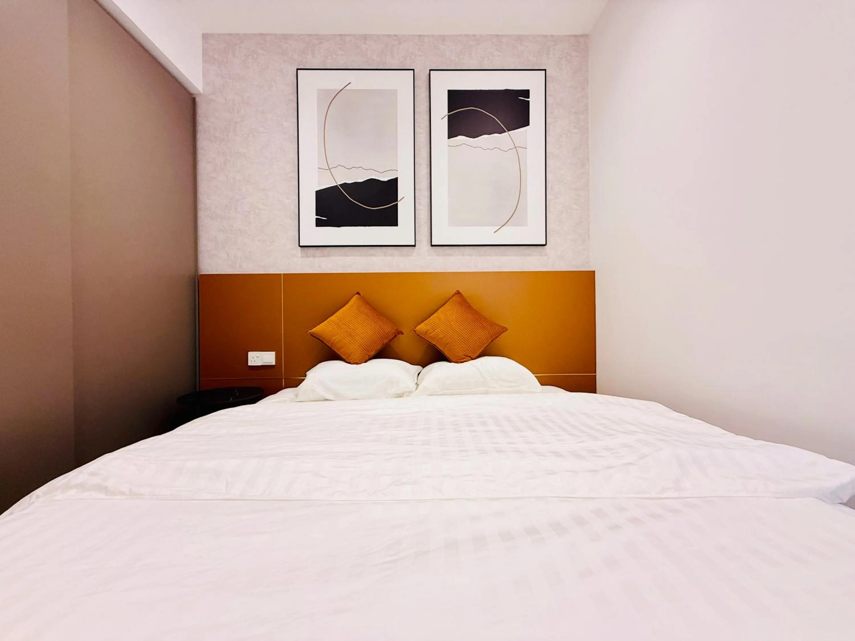 Bed in Eaton residences KLCC m@h