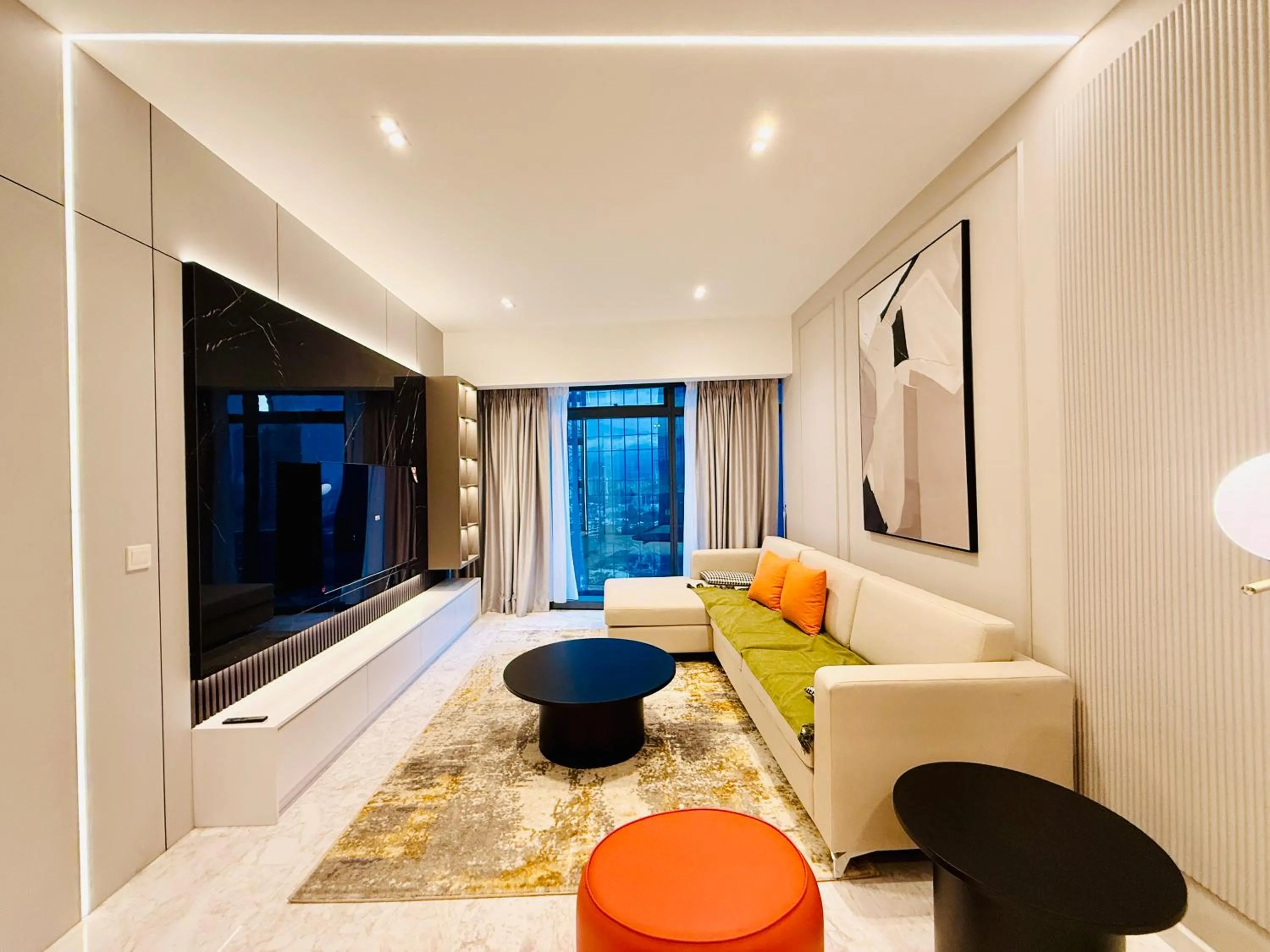 Eaton residences KLCC m@h