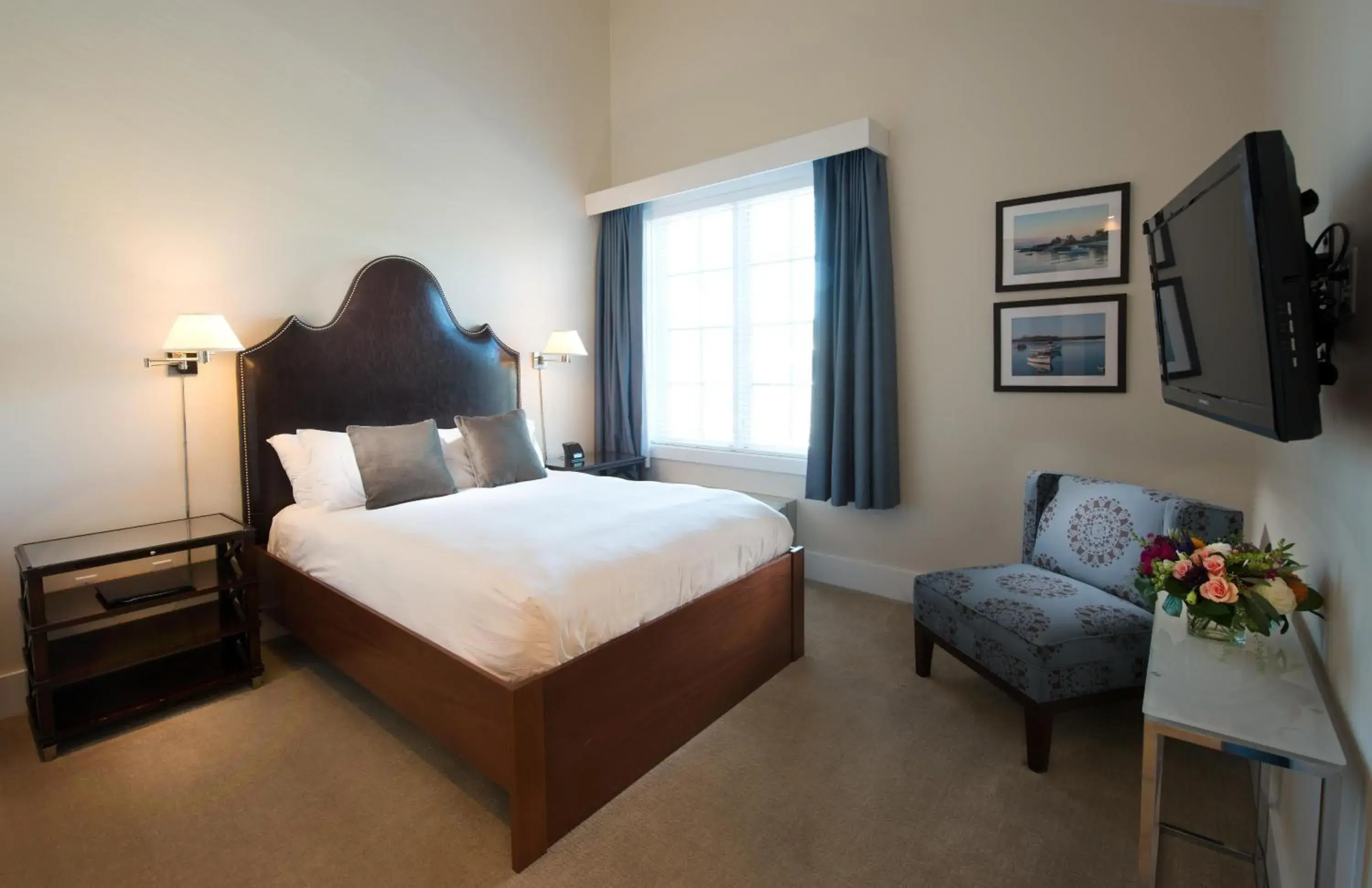 Portside Queen Disability Acessible in The Boathouse Portside Queen Disability Acessible in The Boathouse