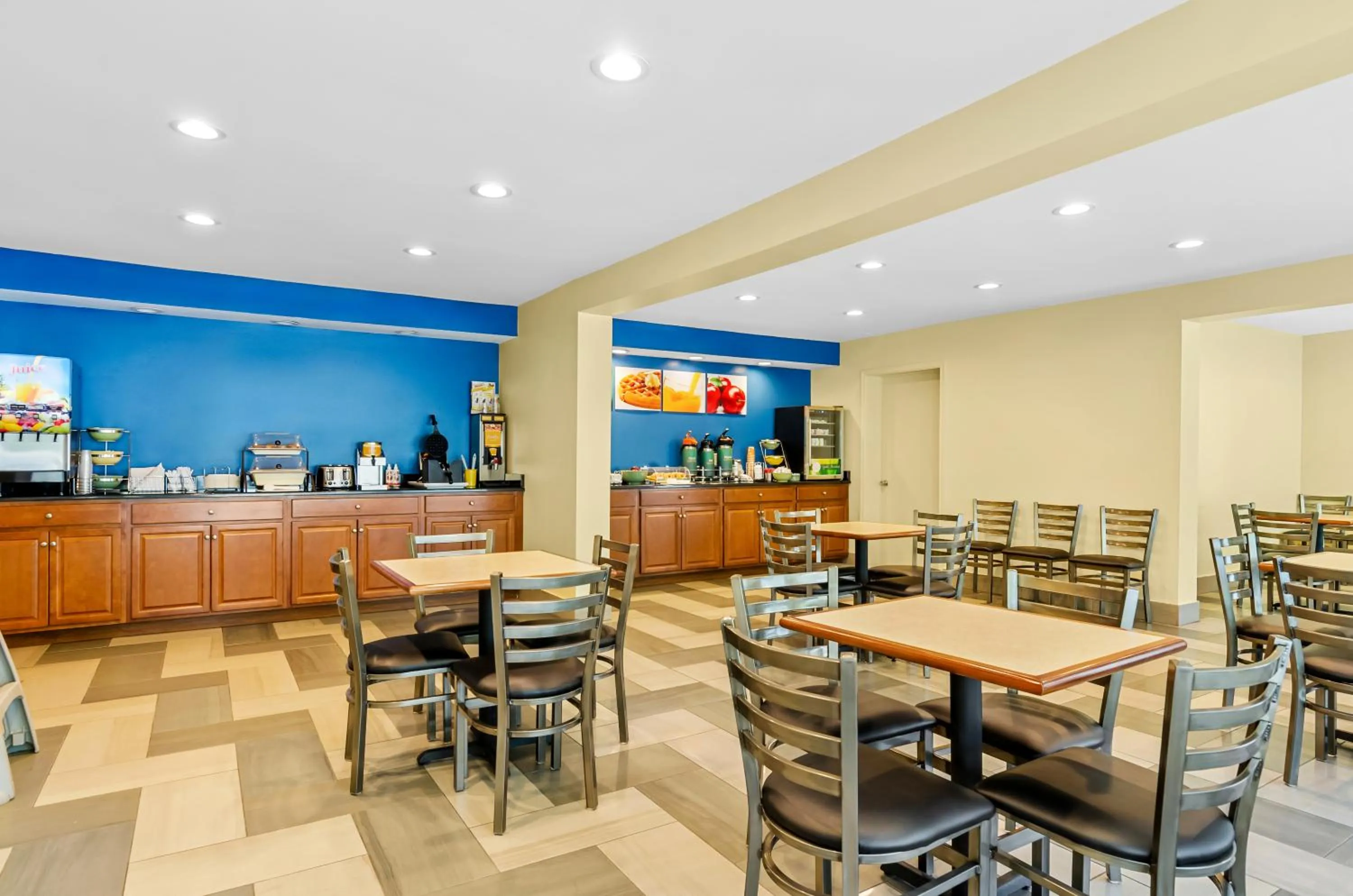 Breakfast in Quality Inn Lexington