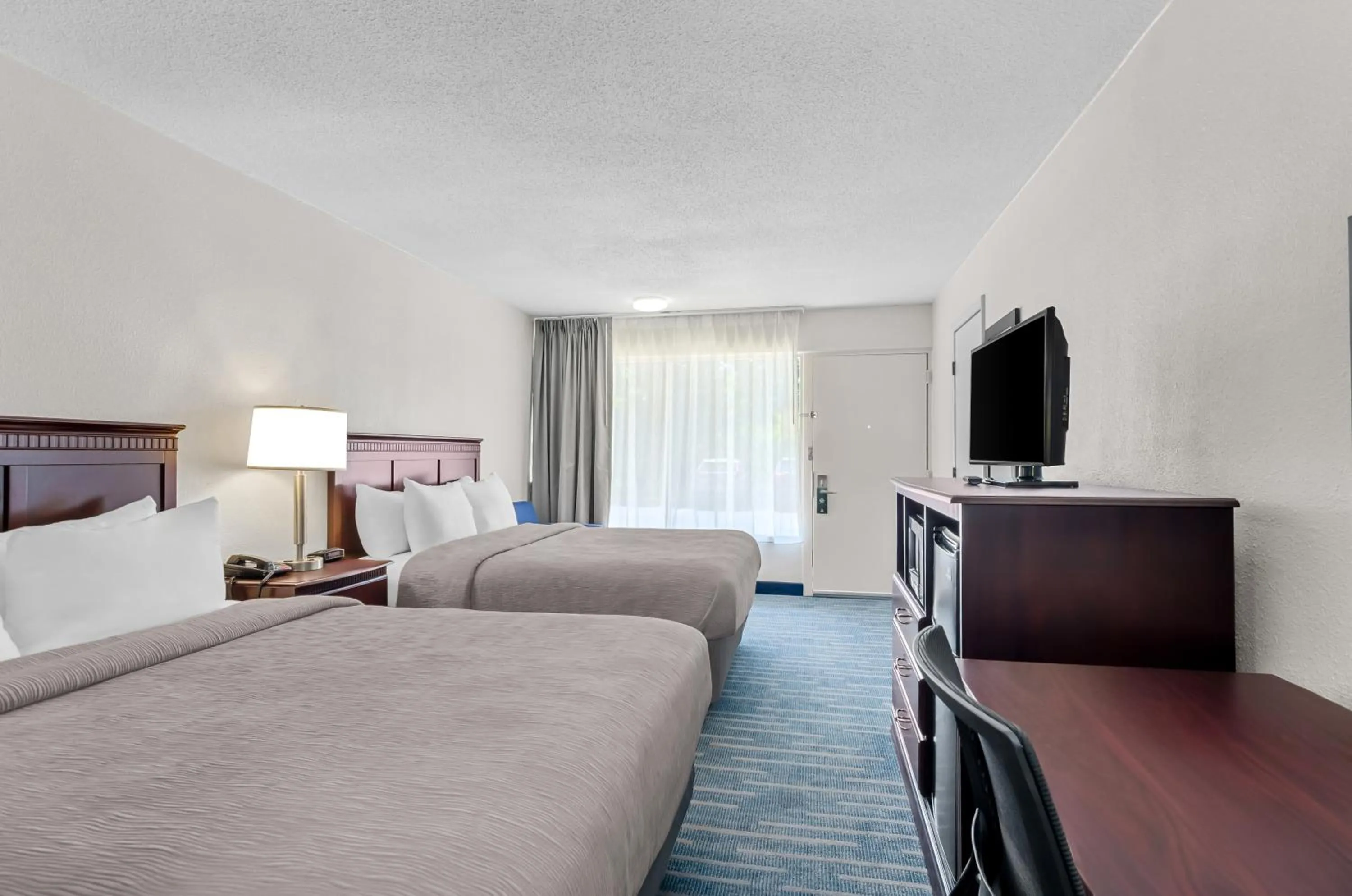 Property building, Bed in Quality Inn Lexington
