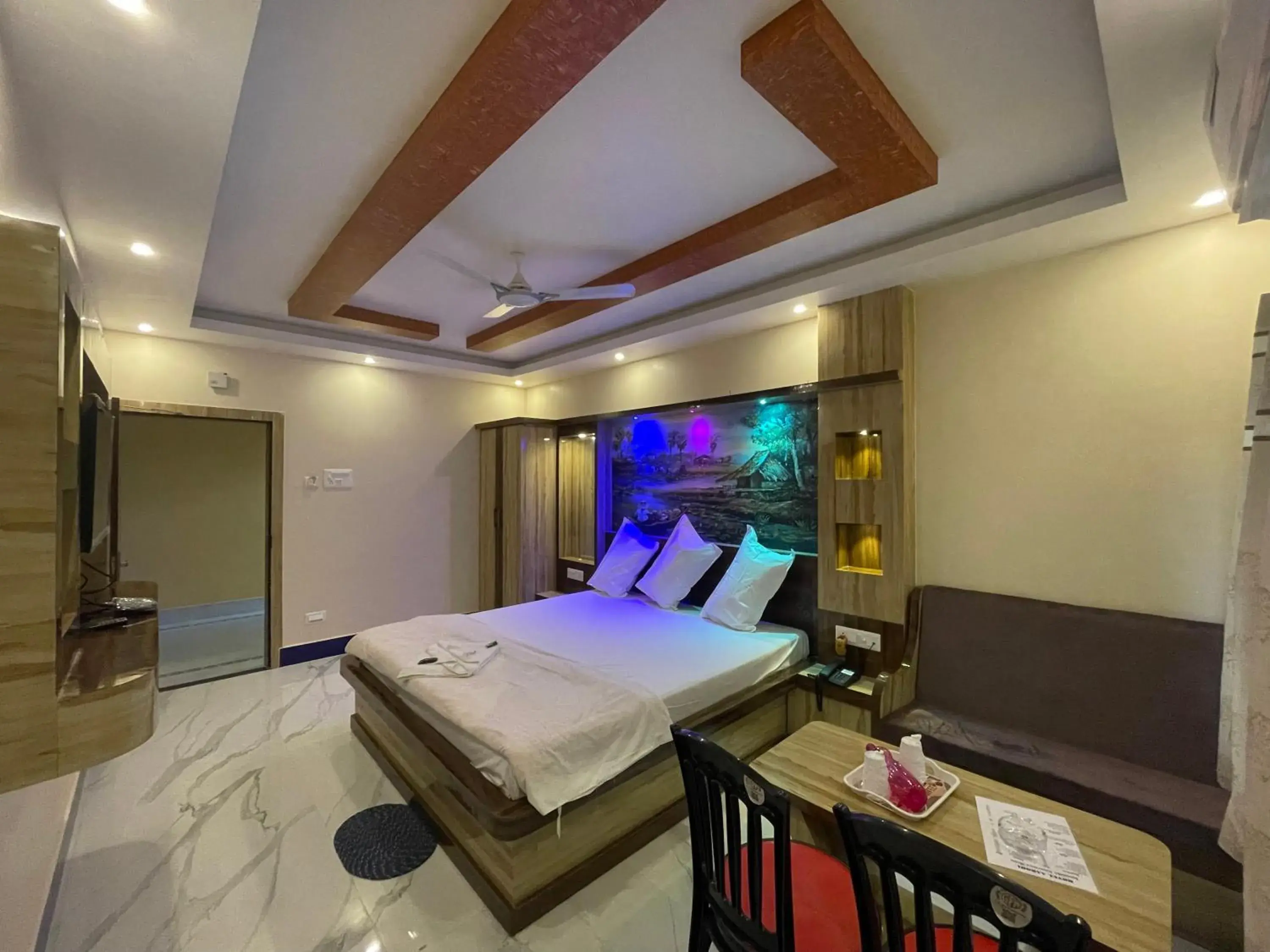 Superior Double Room in Hotel Aarohi Superior Double Room in Hotel Aarohi