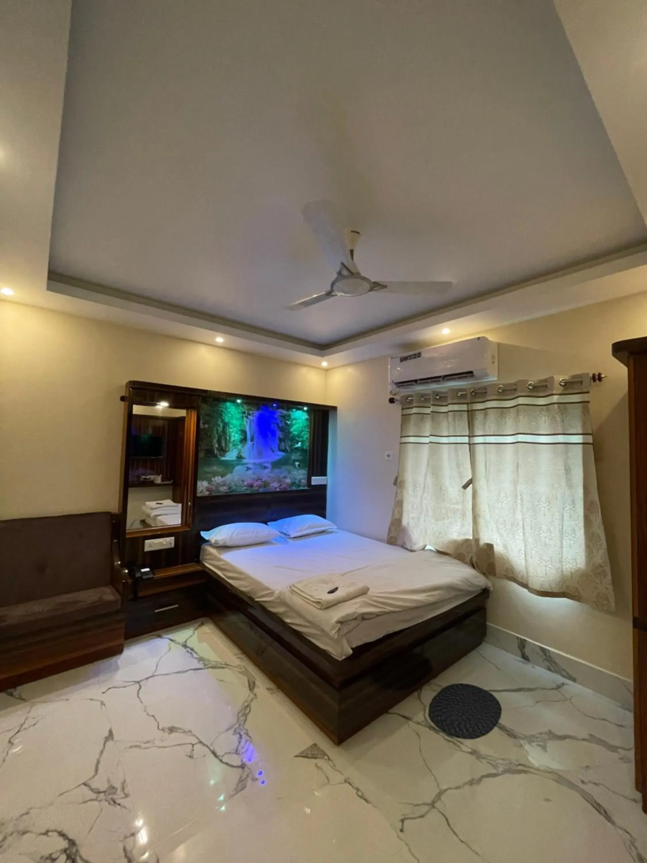 Standard Queen Room in Hotel Aarohi Standard Queen Room in Hotel Aarohi