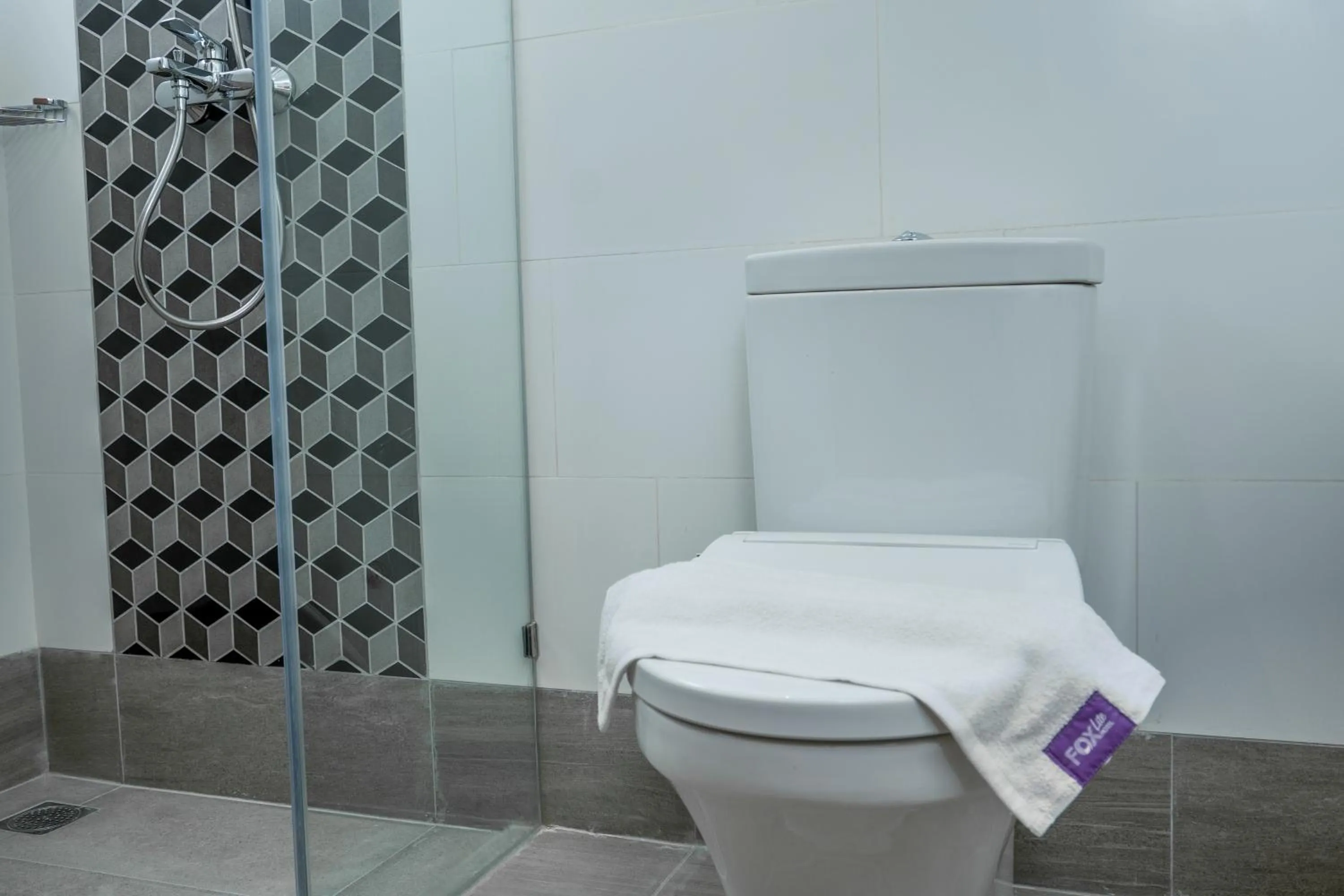 Bathroom in FOX Lite Hotel Samarinda