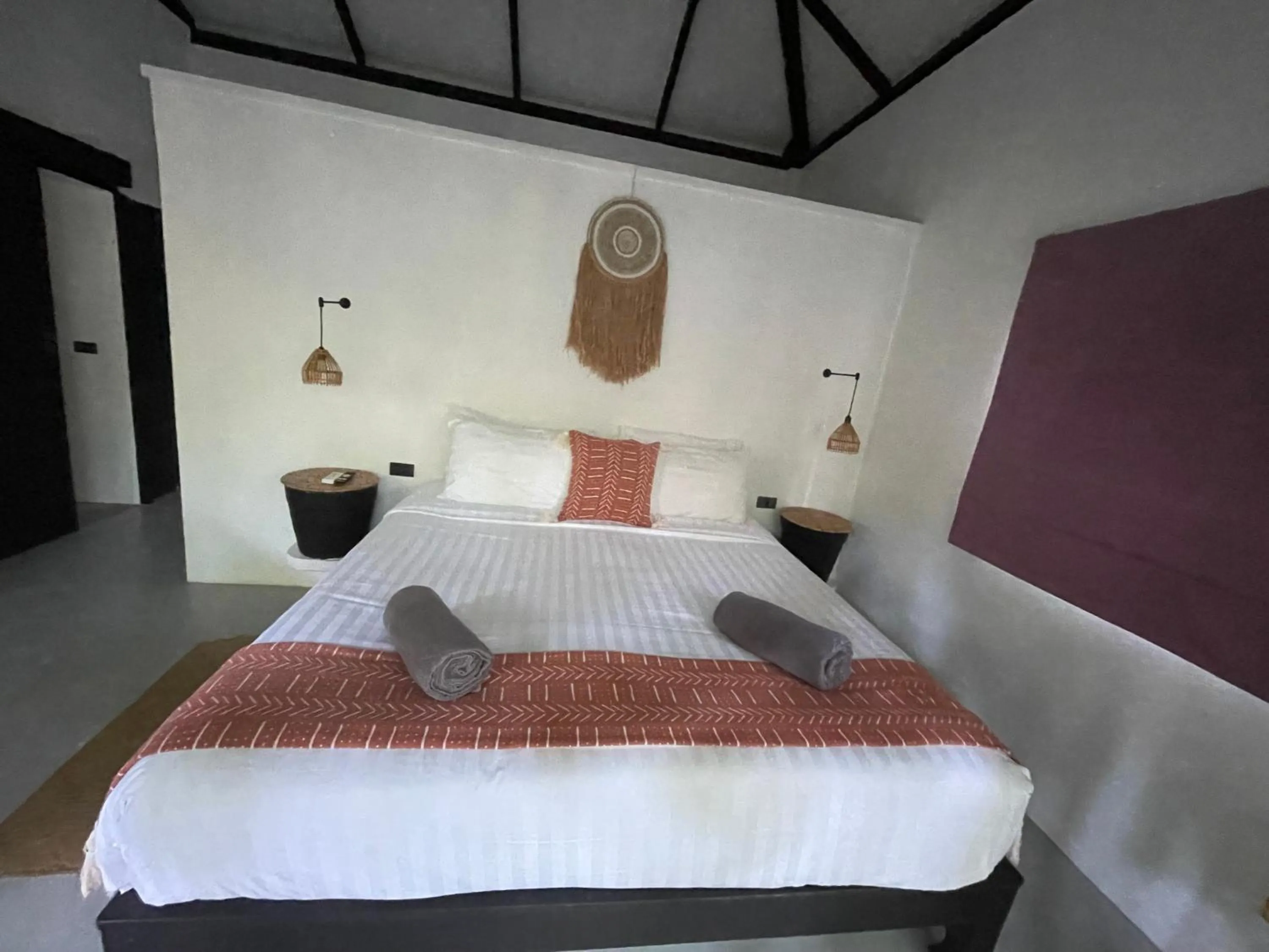 Bed in Jade cottages