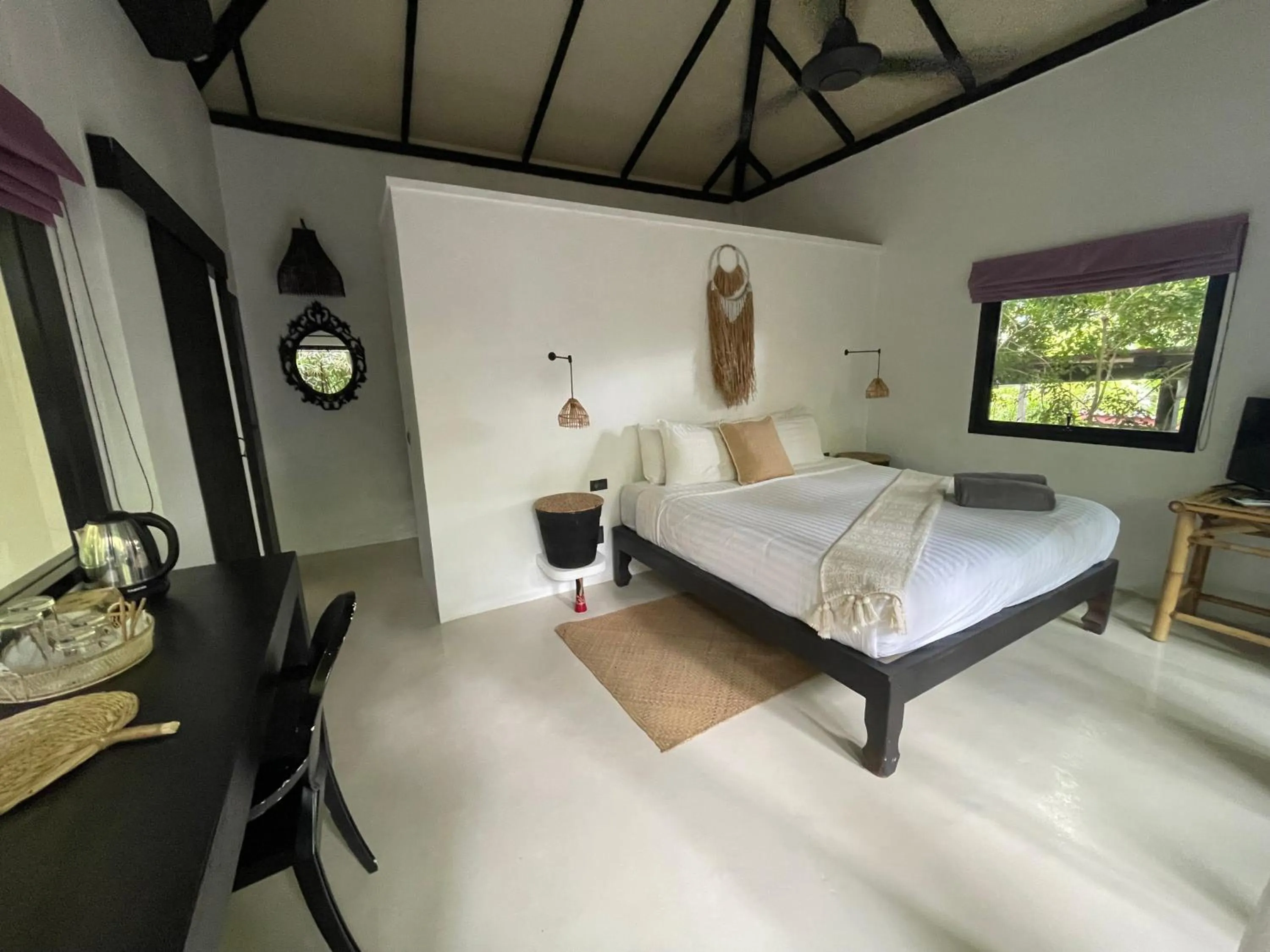 Photo of the whole room, Bed in Jade cottages