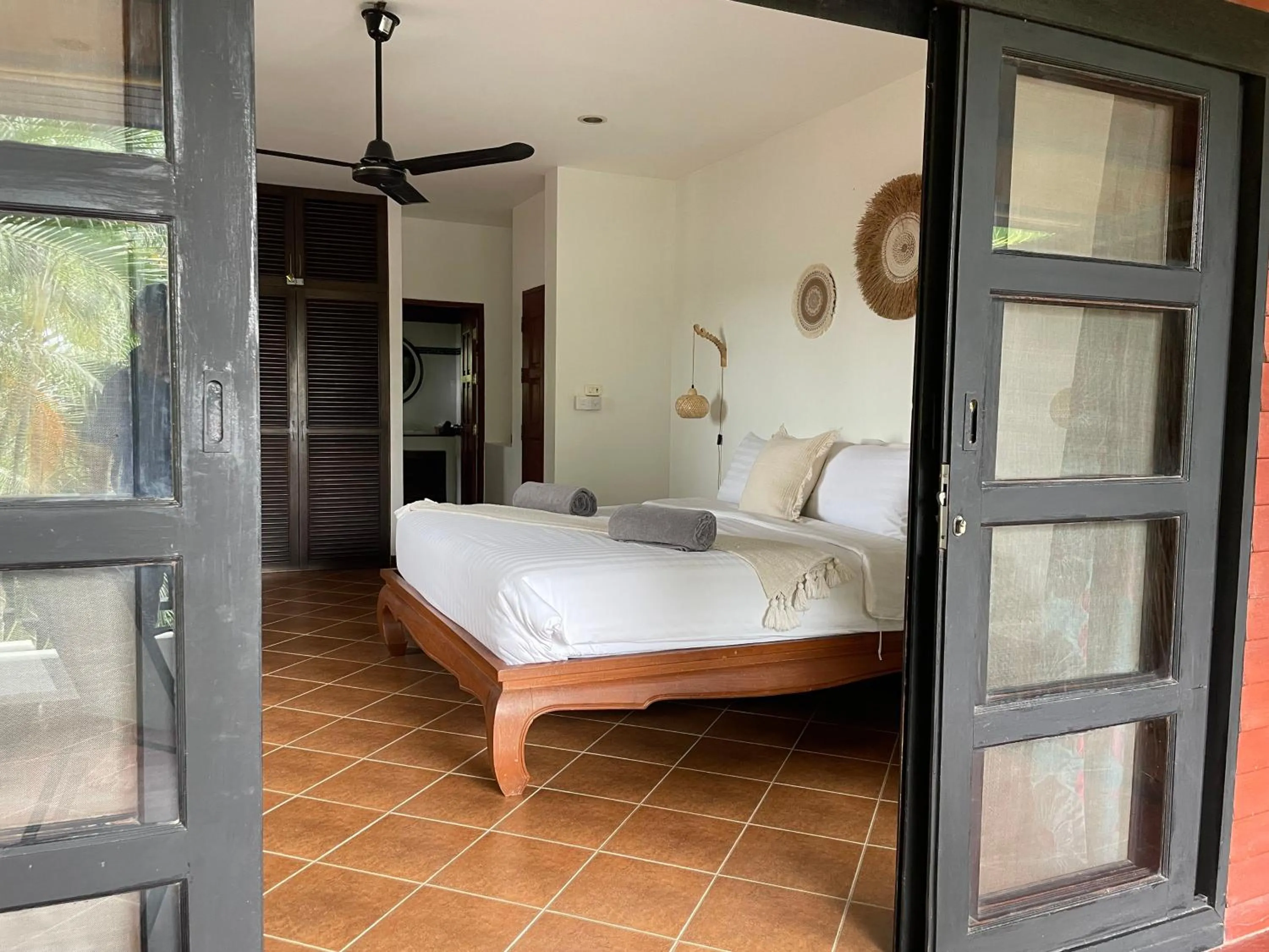 Patio, Bed in Jade cottages
