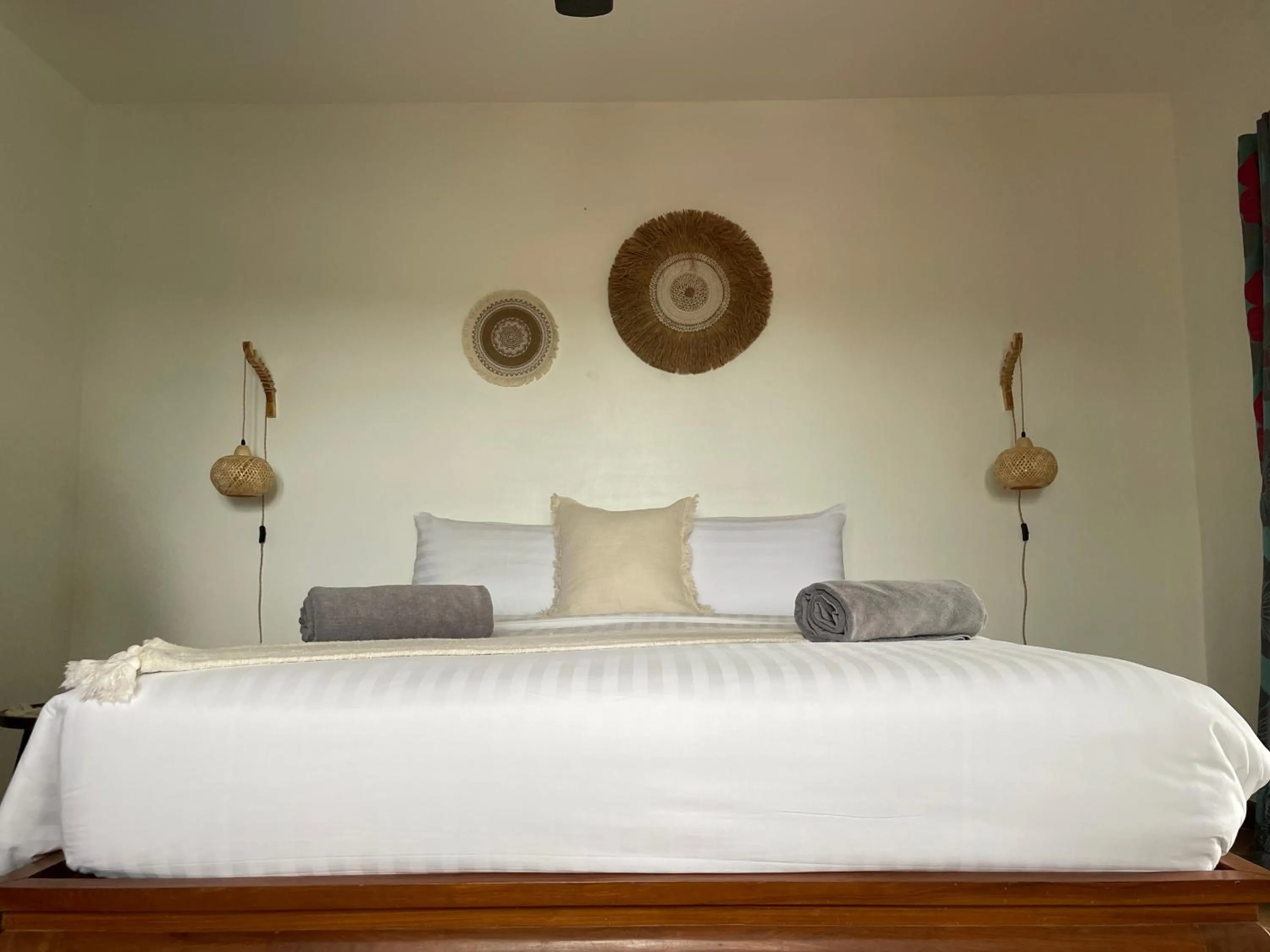 Bed in Jade cottages