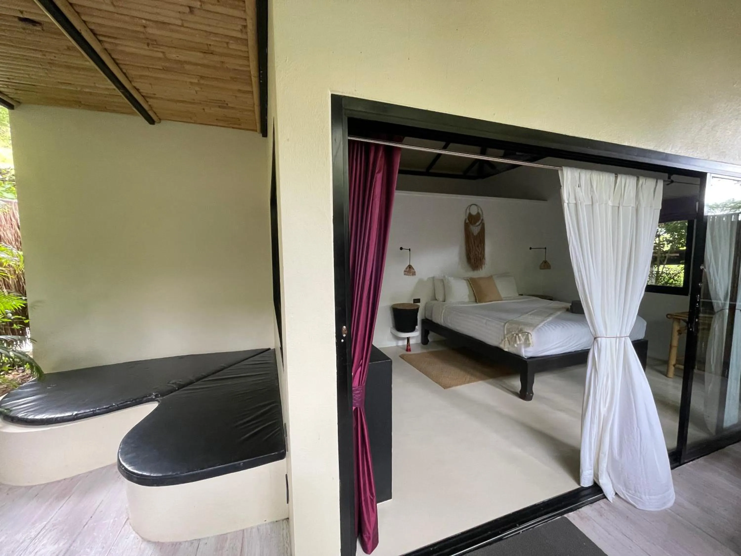 Photo of the whole room, Bed in Jade cottages