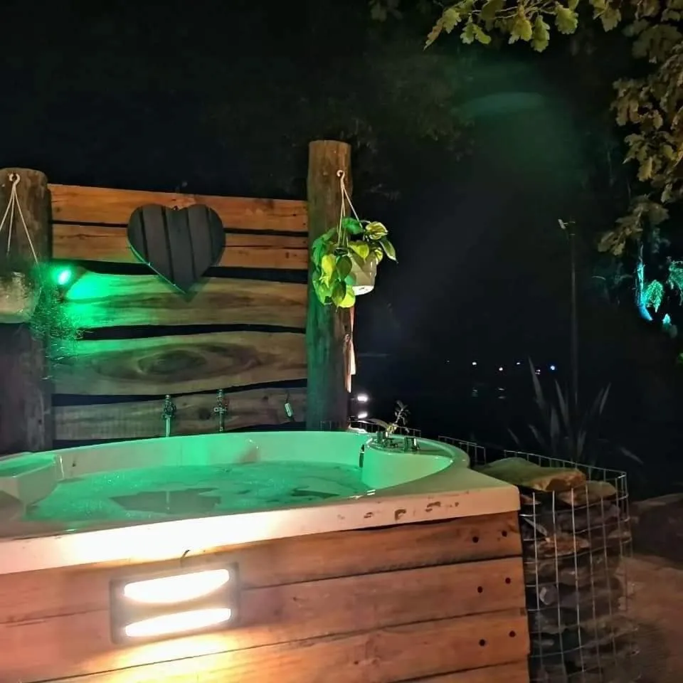 Hot Tub in Cango Retreat Breathe