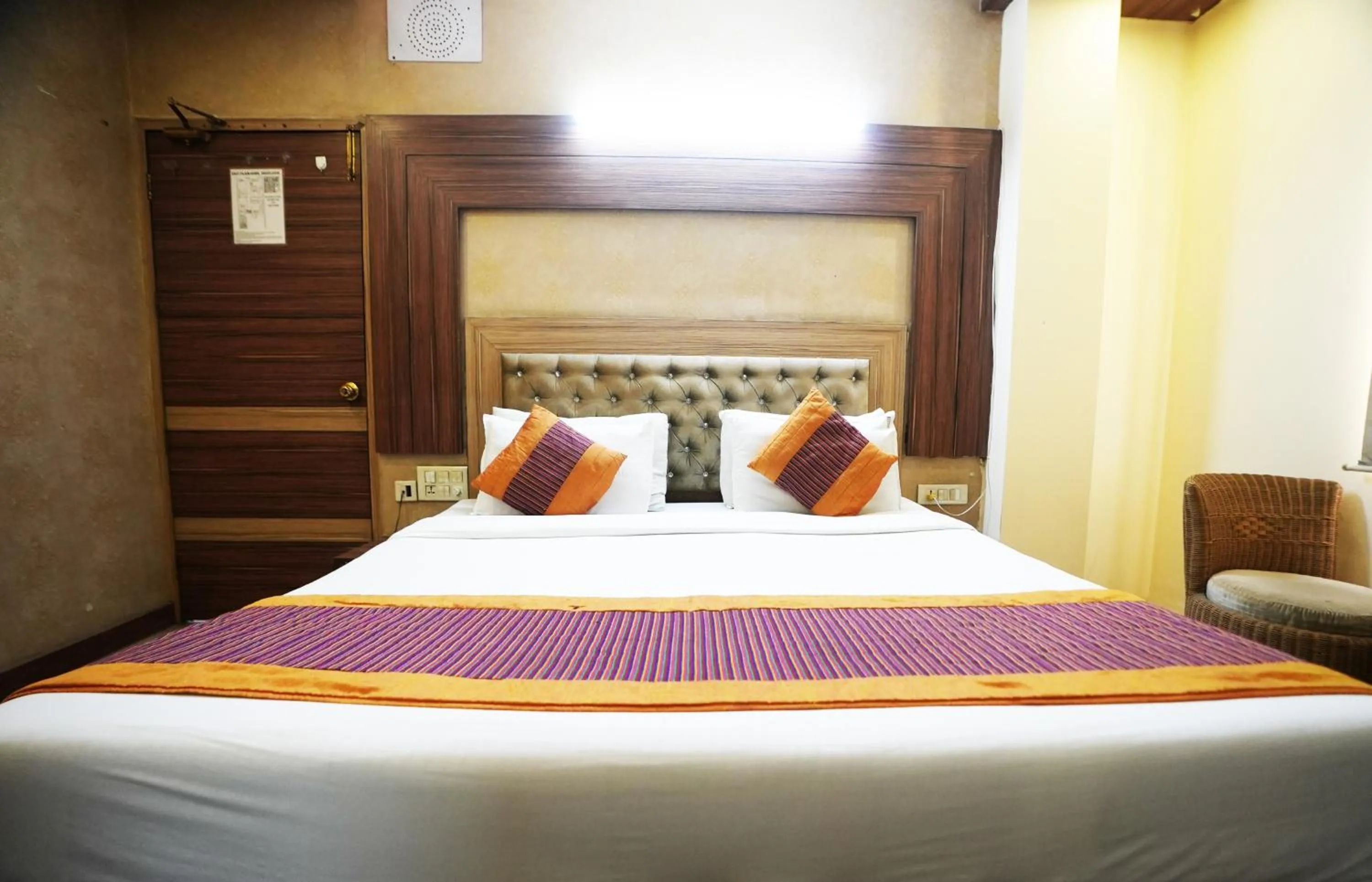 Bed in Hotel Classic Karol Bagh