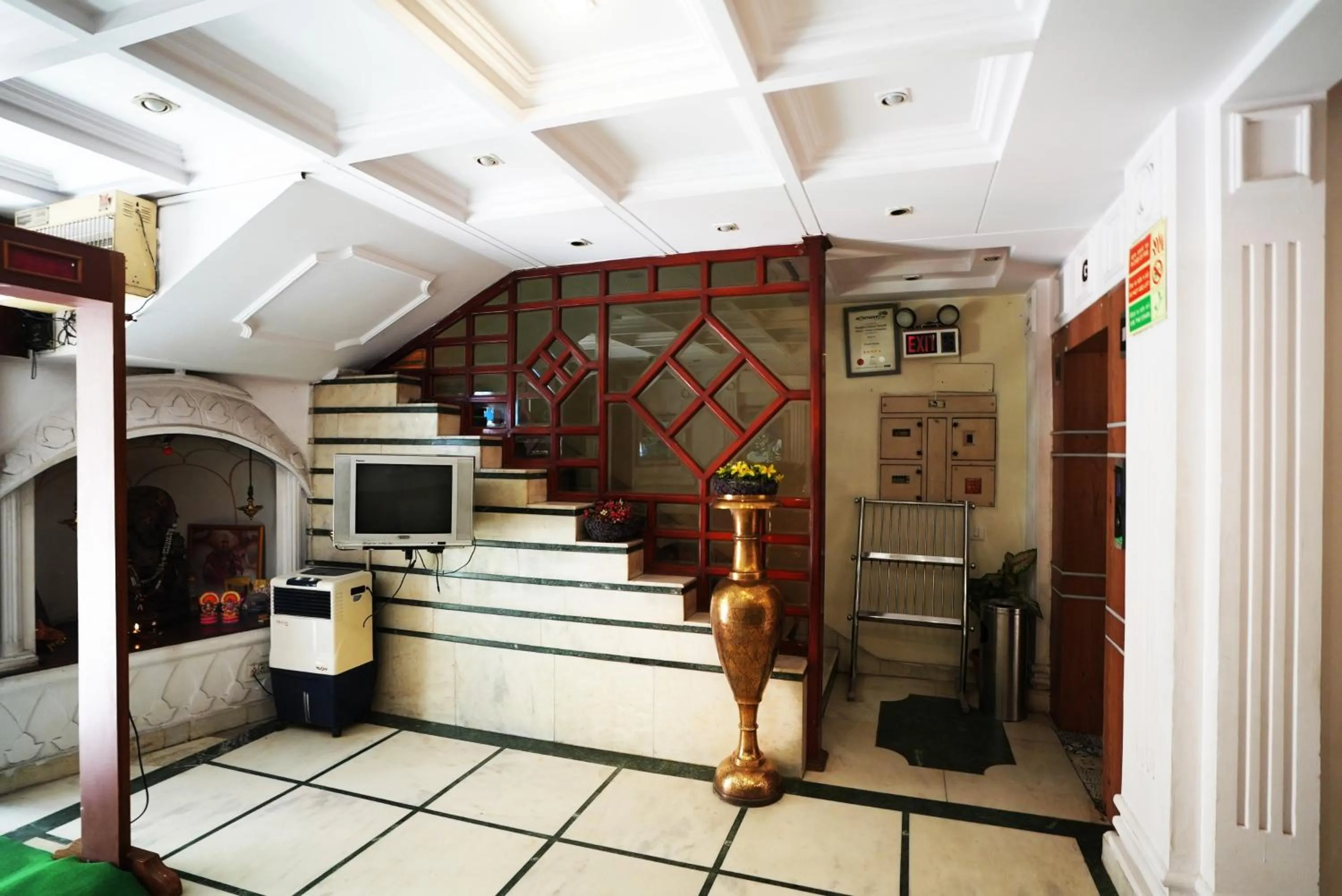 Lobby or reception in Hotel Classic Karol Bagh