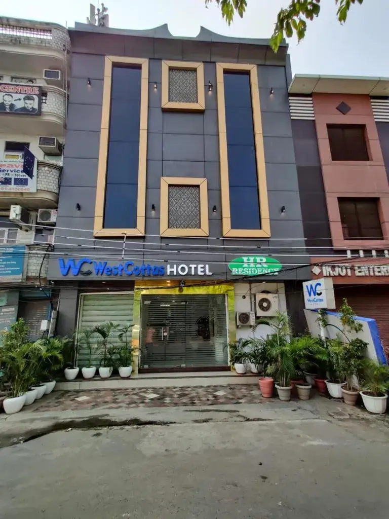 WEST COTTAS HOTEL -- Couples, Family, Corporate Favorite in Heart of Jalandhar WEST COTTAS HOTEL -- Couples, Family, Corporate Favorite in Heart of Jalandhar