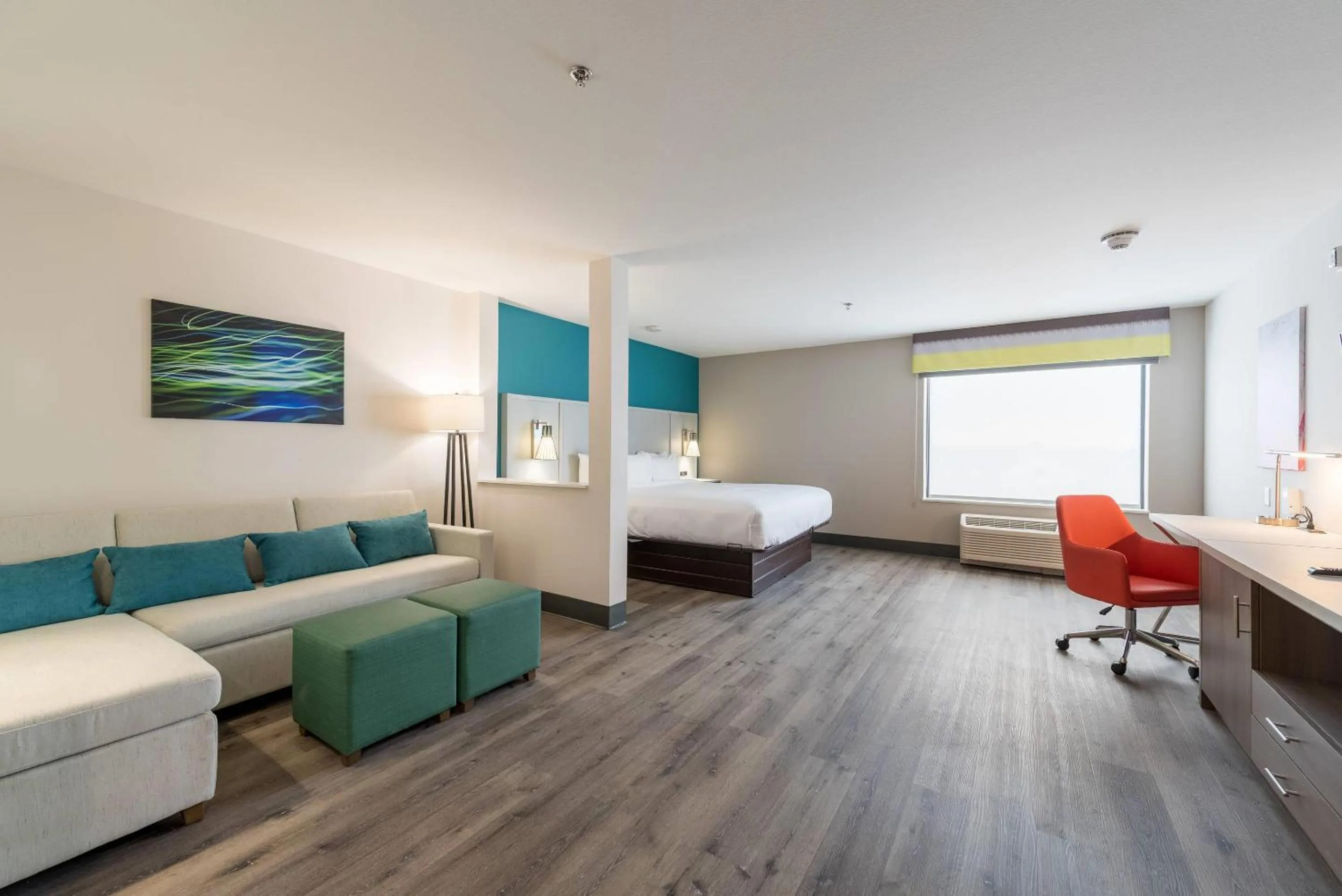 Bedroom, Bed in Comfort Suites Colorado Springs East - Medical Center Area