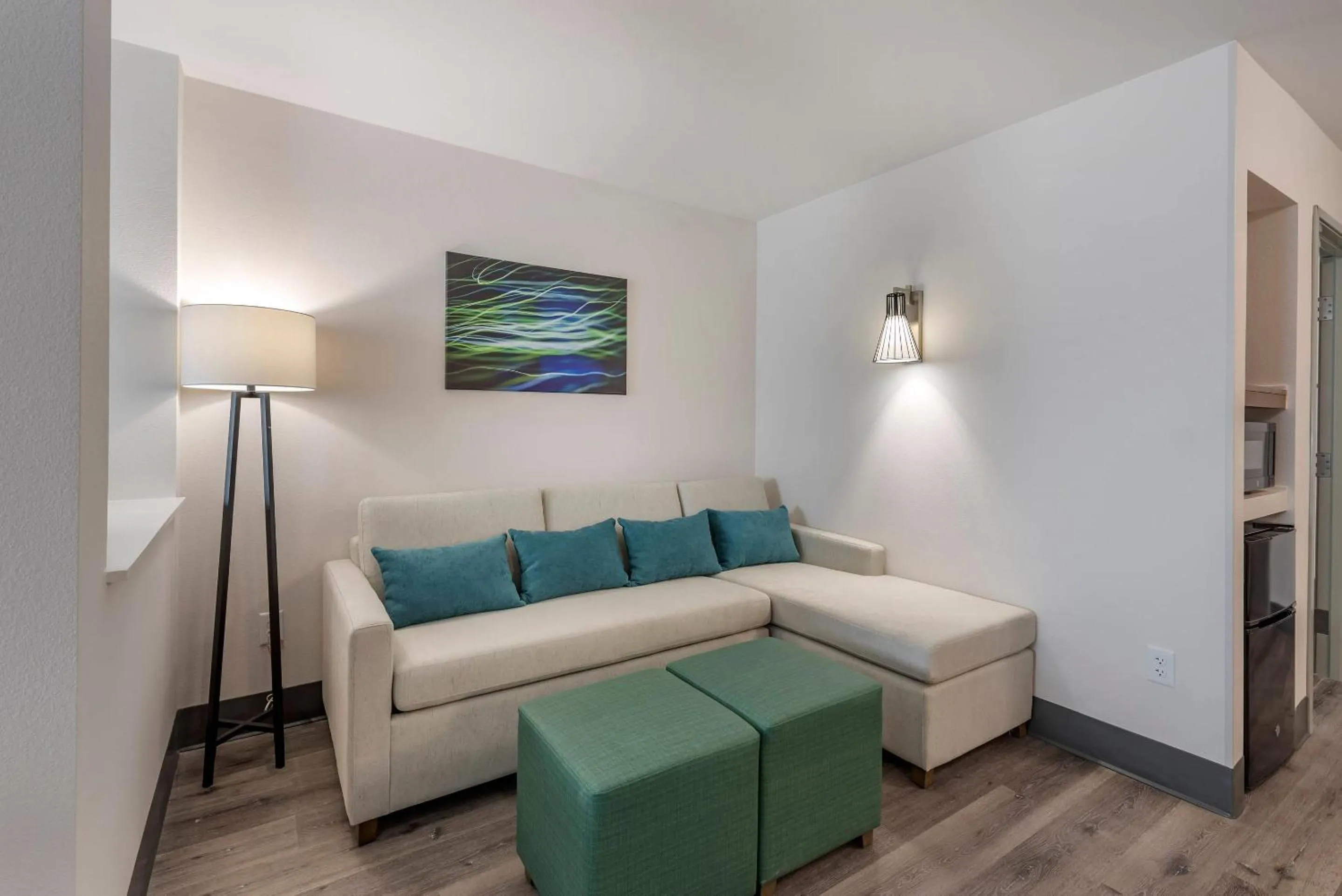 Bedroom in Comfort Suites Colorado Springs East - Medical Center Area