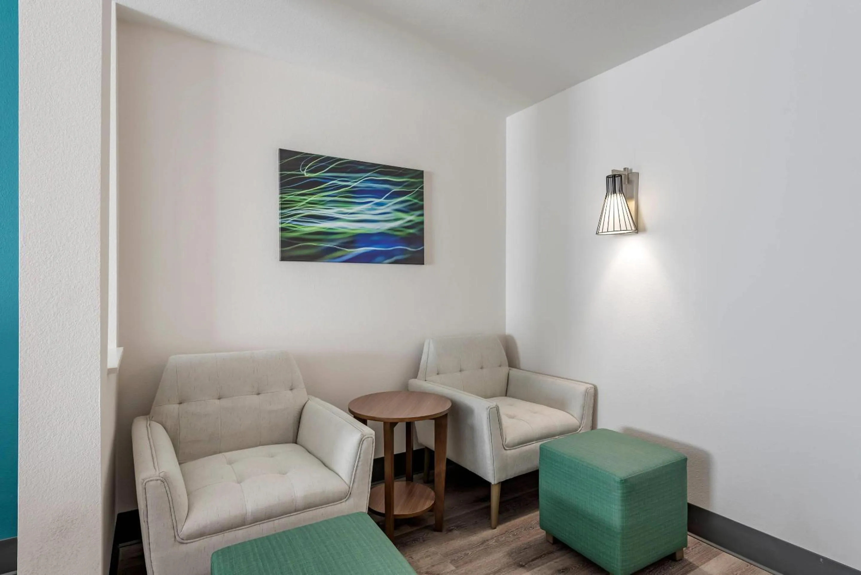 Bedroom in Comfort Suites Colorado Springs East - Medical Center Area