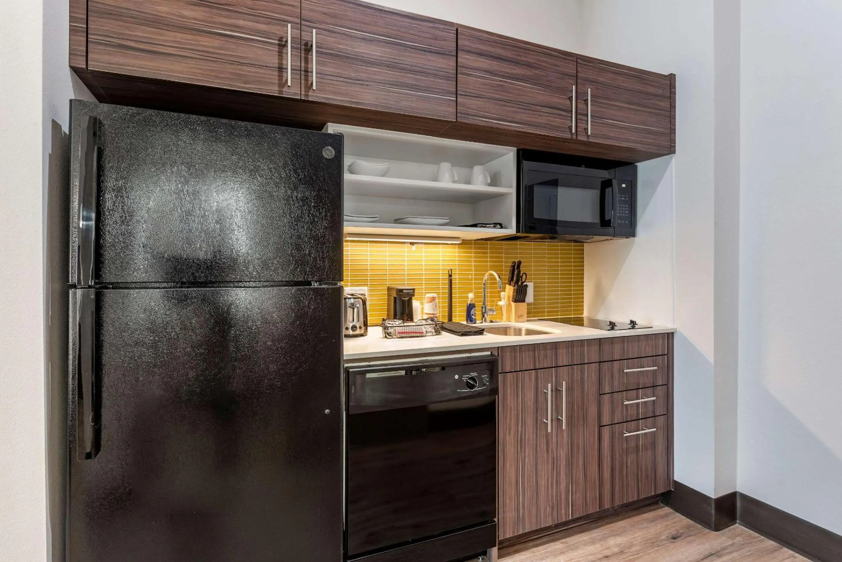 Bedroom in MainStay Suites Colorado Springs East - Medical Center Area