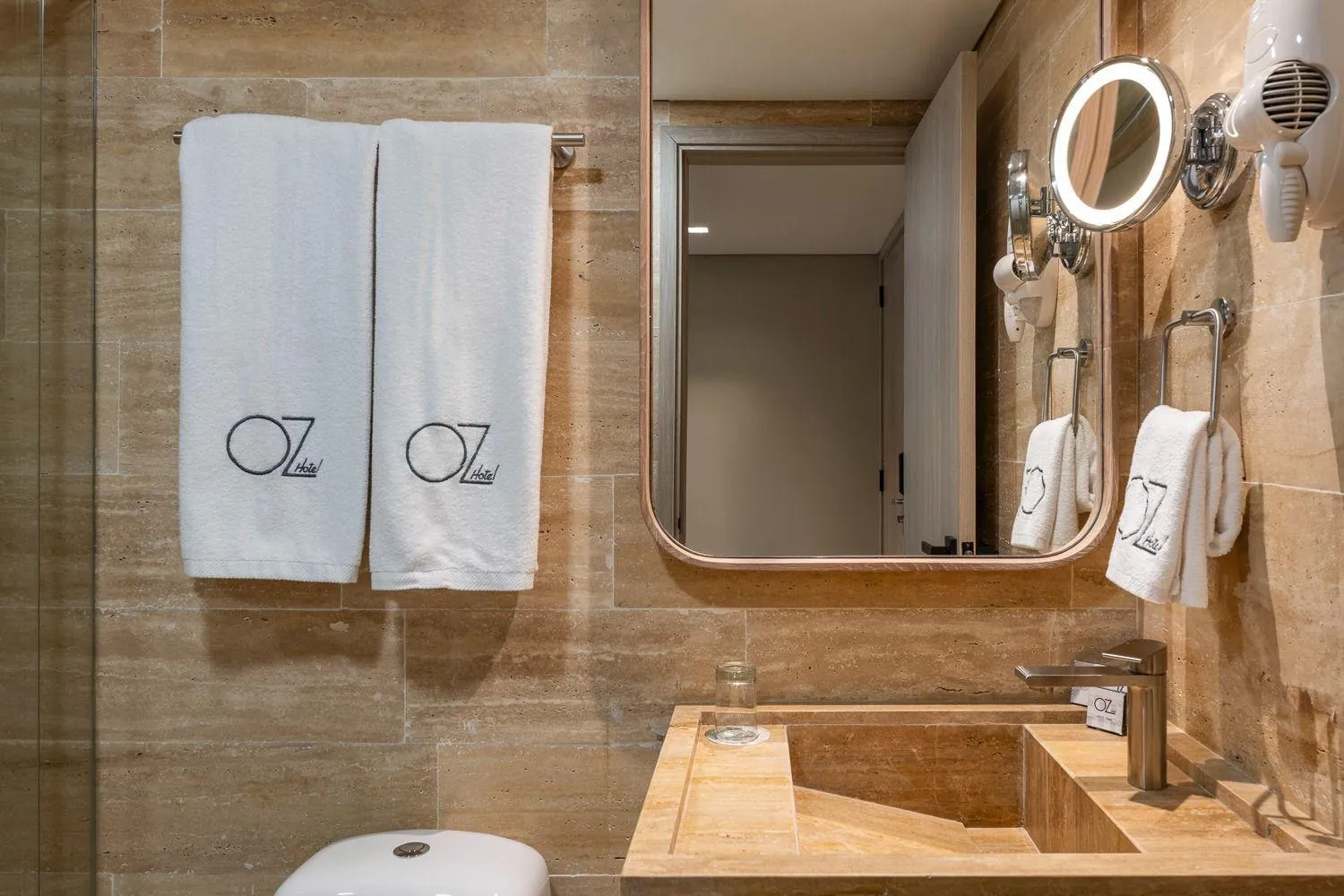 Shower in Oz Hotel Cartagena