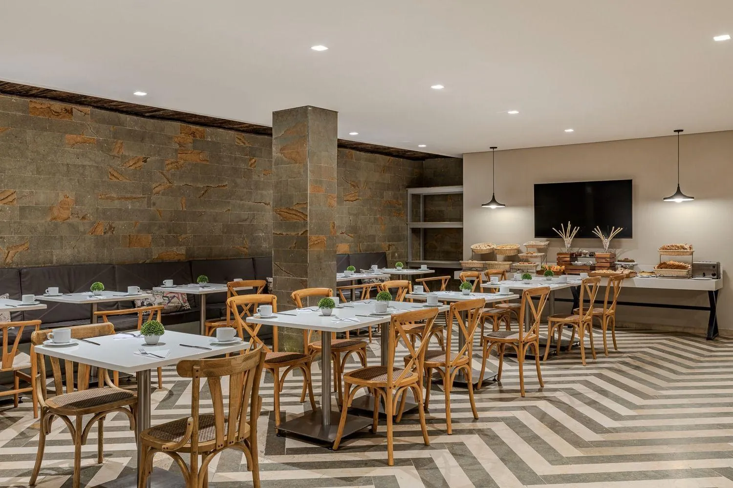 Restaurant/places to eat in Oz Hotel Cartagena