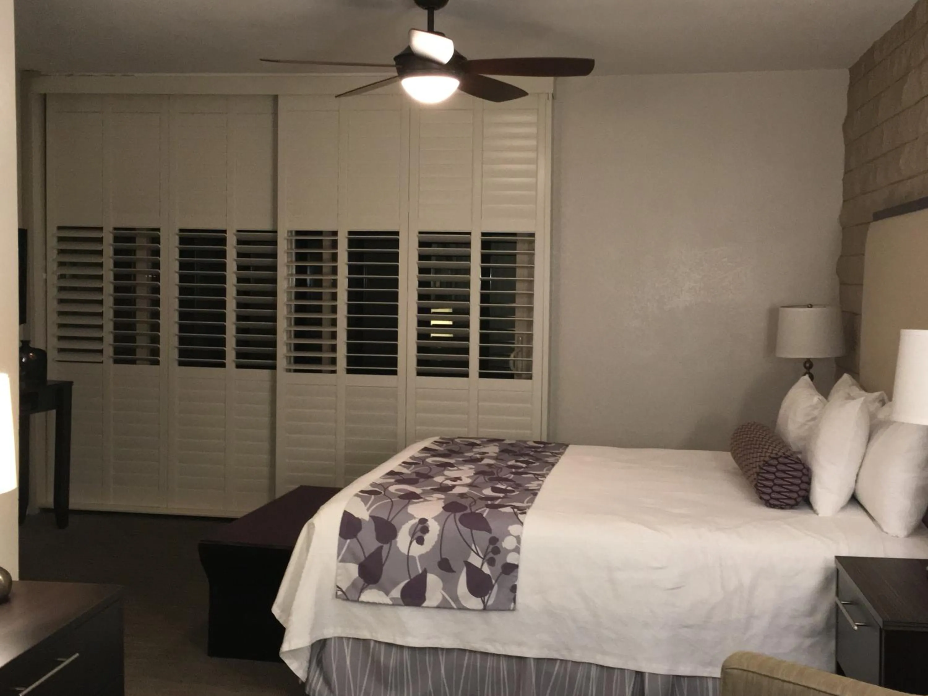 Bedroom, Bed in GetAways at Palm Springs Tennis Club