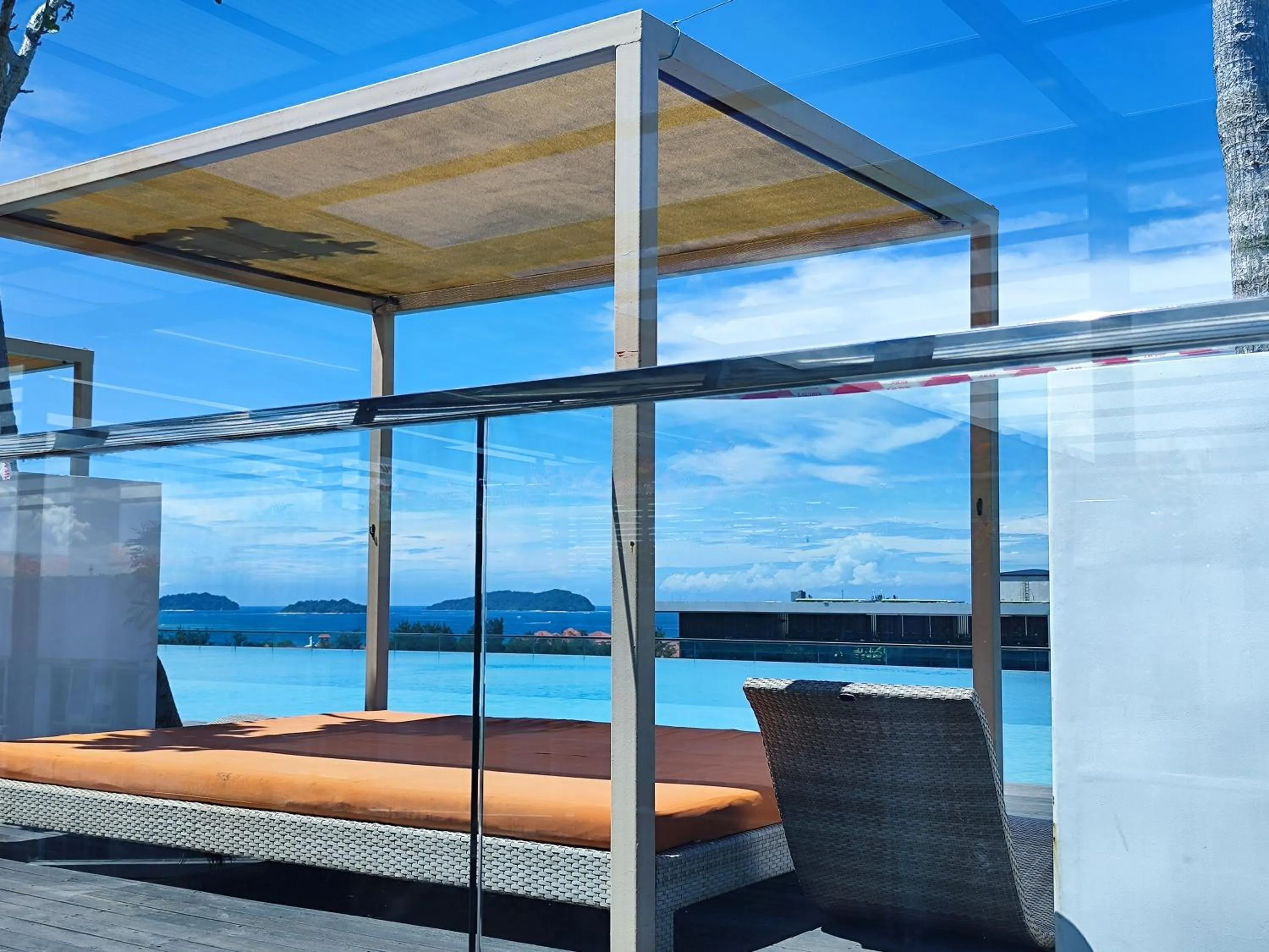 Relaxious Homestay with Infinity Pool Sutera Avenue, Kota Kinabalu