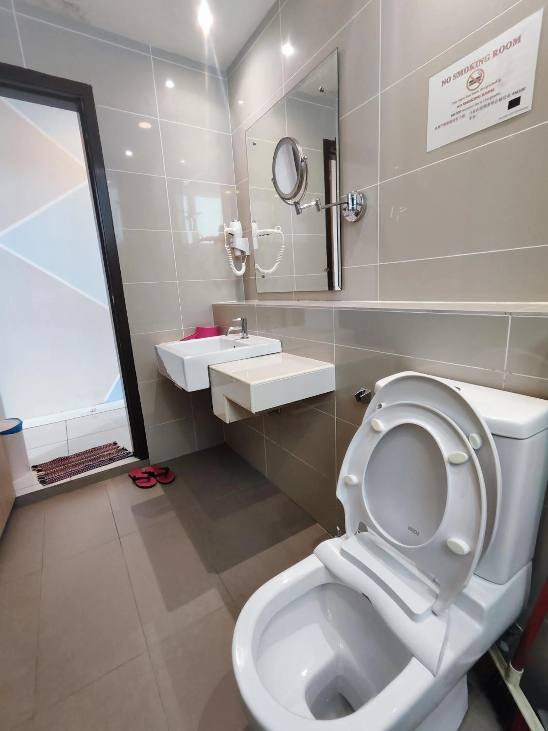 Relaxious Homestay with Infinity Pool Sutera Avenue, Kota Kinabalu